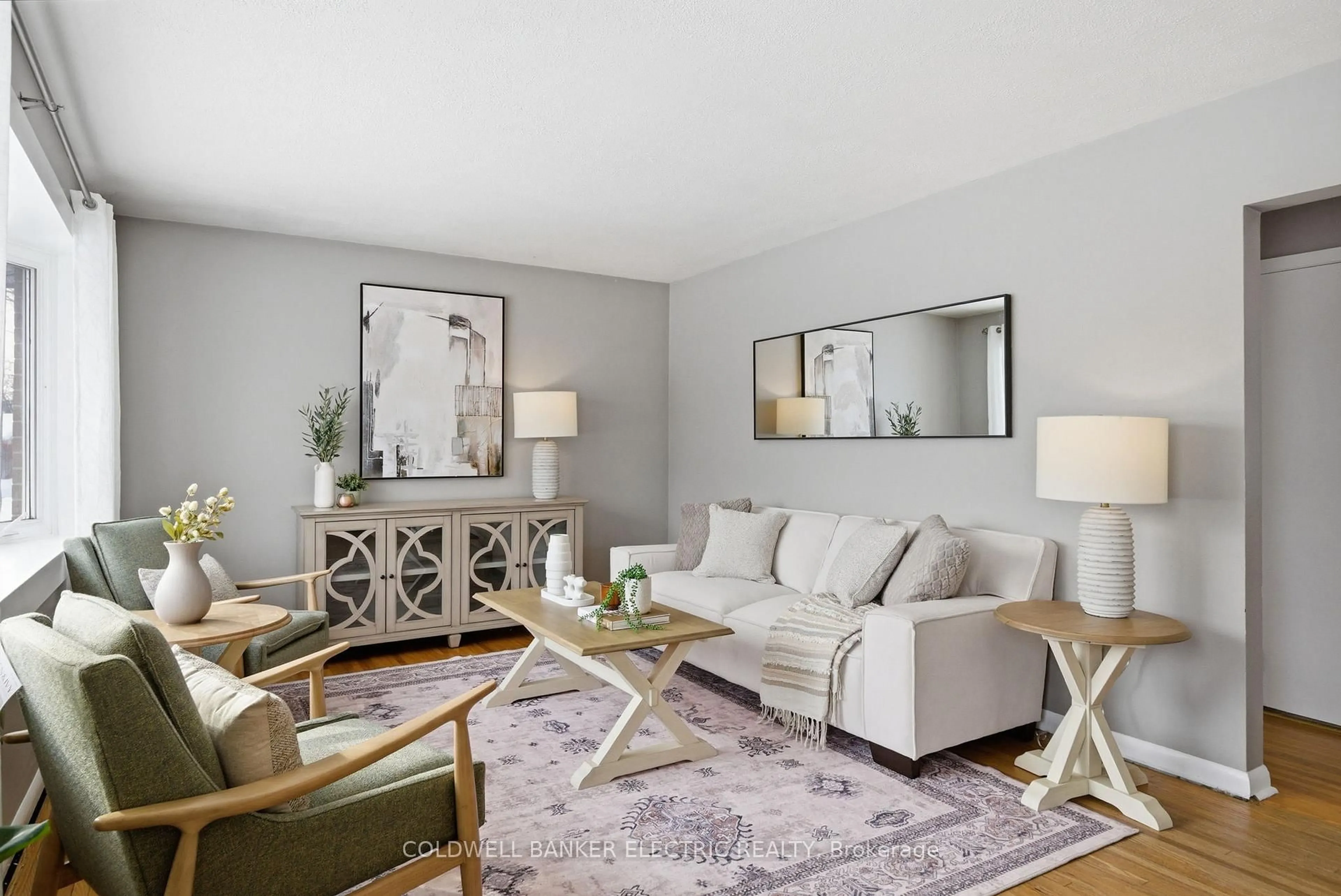 Living room with furniture, unknown for 756 Barbara Cres, Peterborough Ontario K9J 3X7