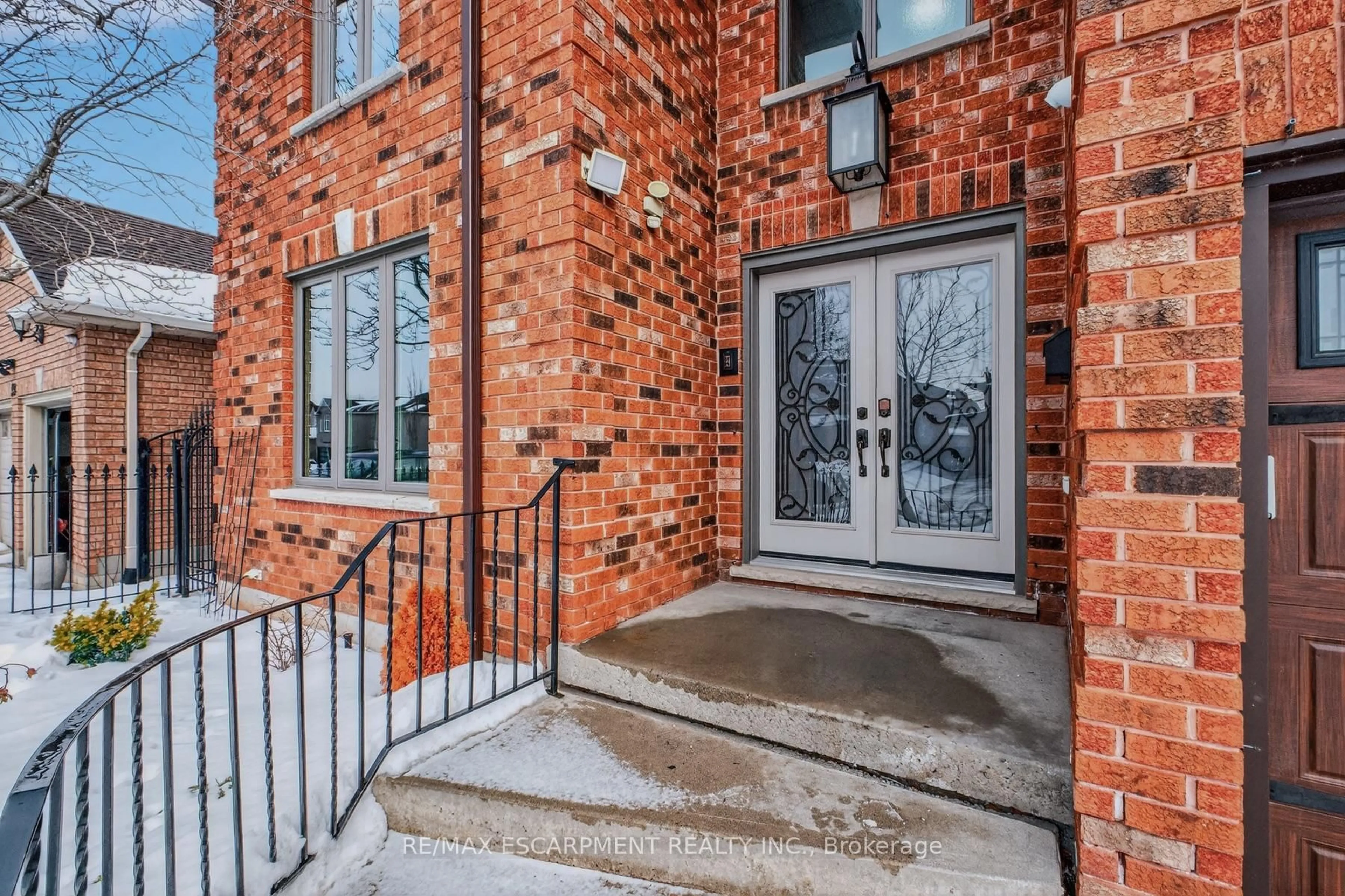 Unknown for 41 Candor Cres, Hamilton Ontario L8E 4X6