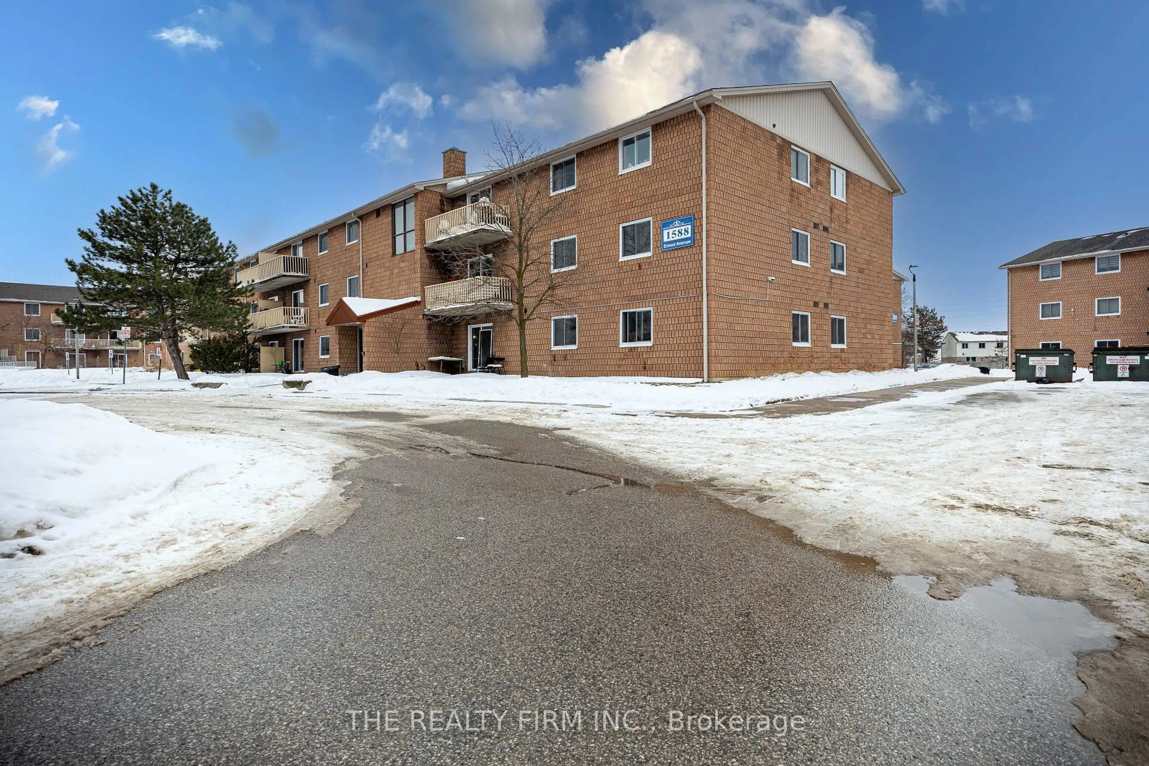 Unknown for 1588 Ernest Ave #102, London South Ontario N6E 2S7
