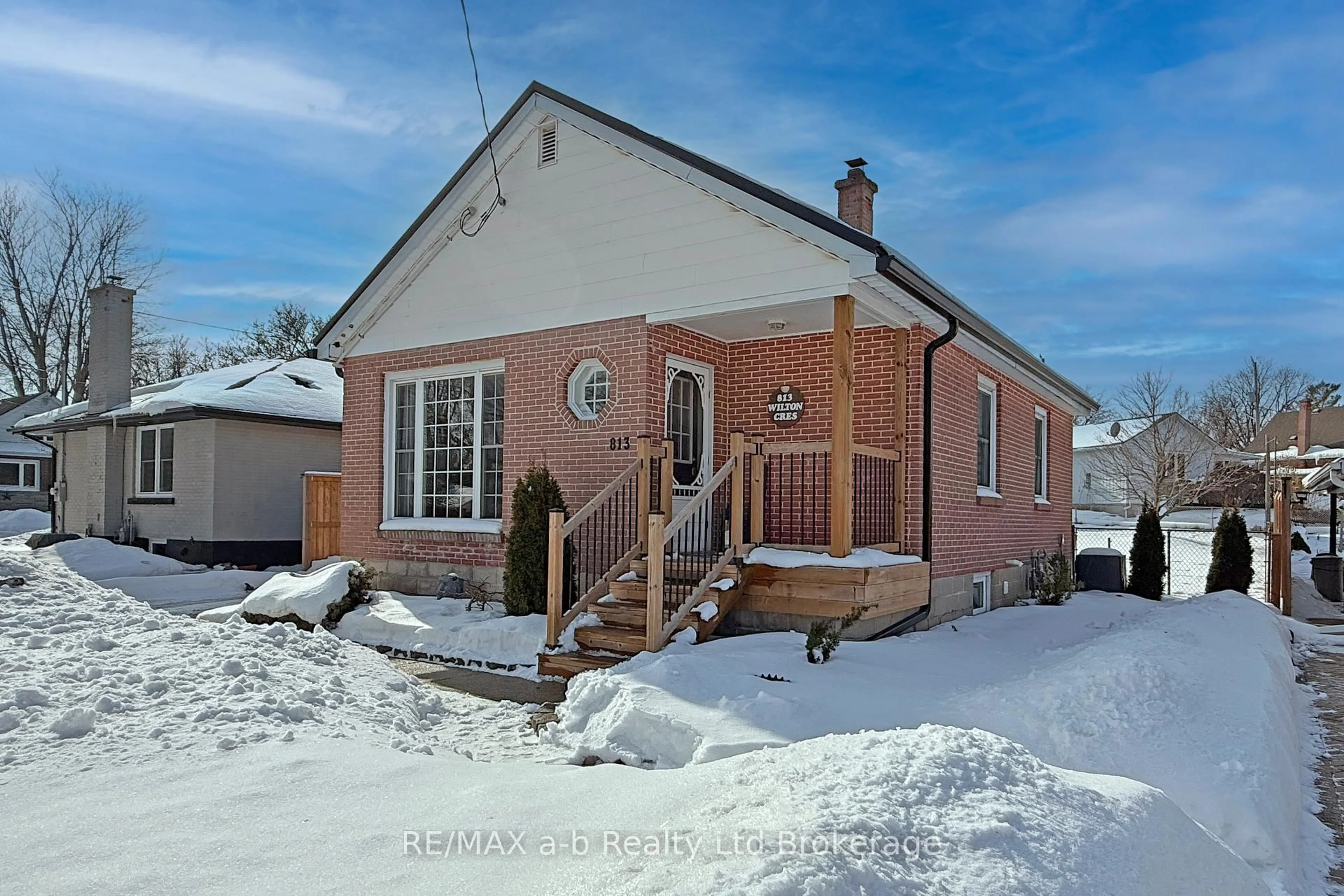 Home with brick exterior material, street for 813 Wilton Cres, Woodstock Ontario N4S 7H4