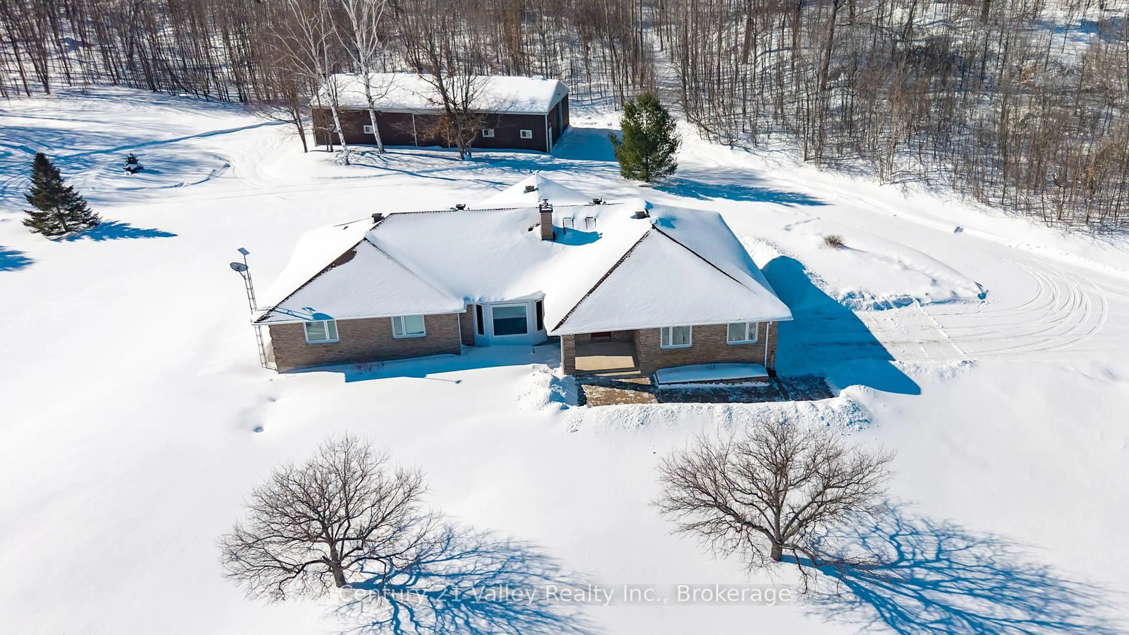 A pic from outside/outdoor area/front of a property/back of a property/a pic from drone, unknown for 5421 Carp Rd, Kinburn Ontario K0A 2H0