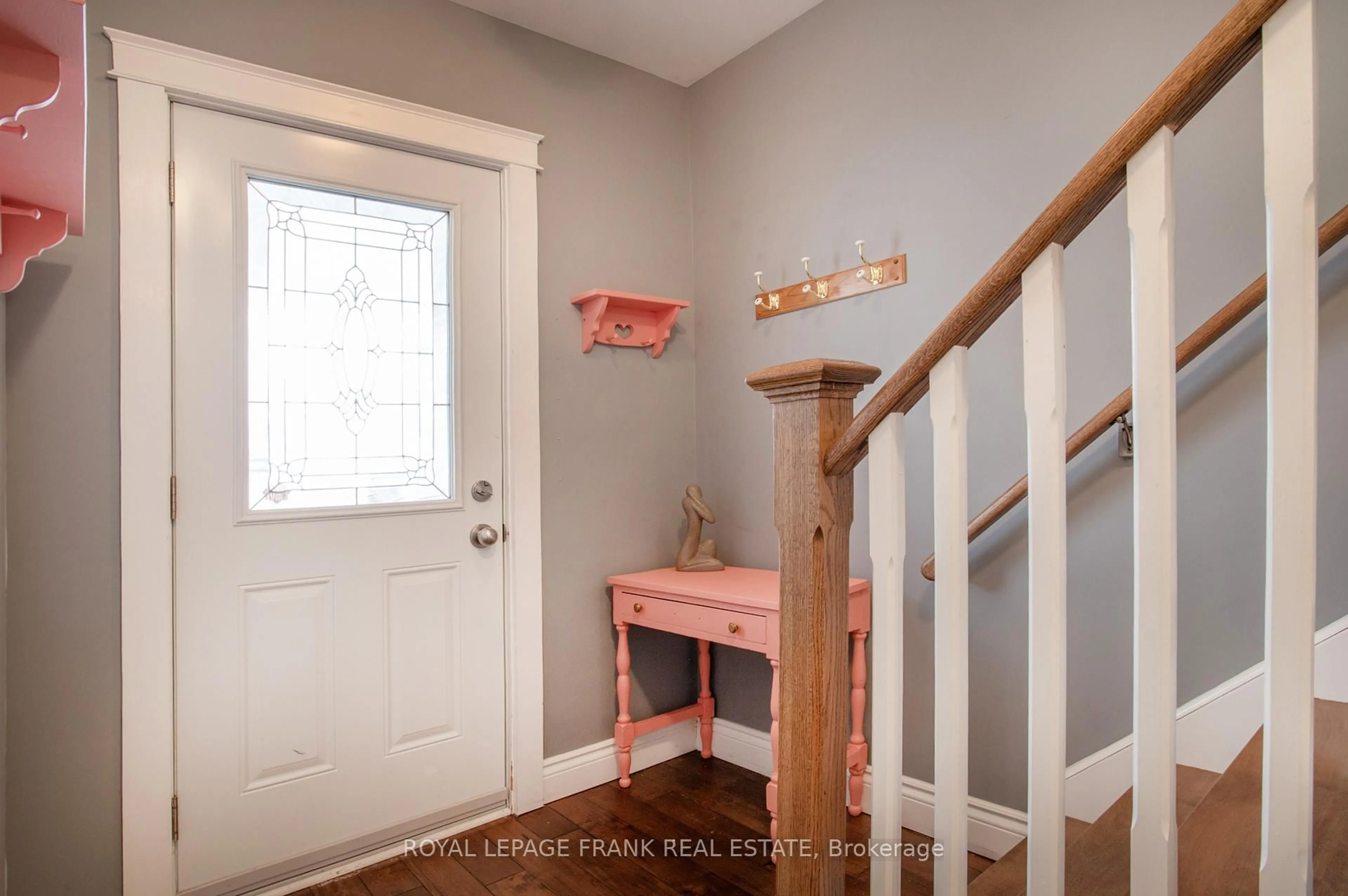 Indoor entryway for 385 Spring St, Cobourg Ontario K9A 3K5