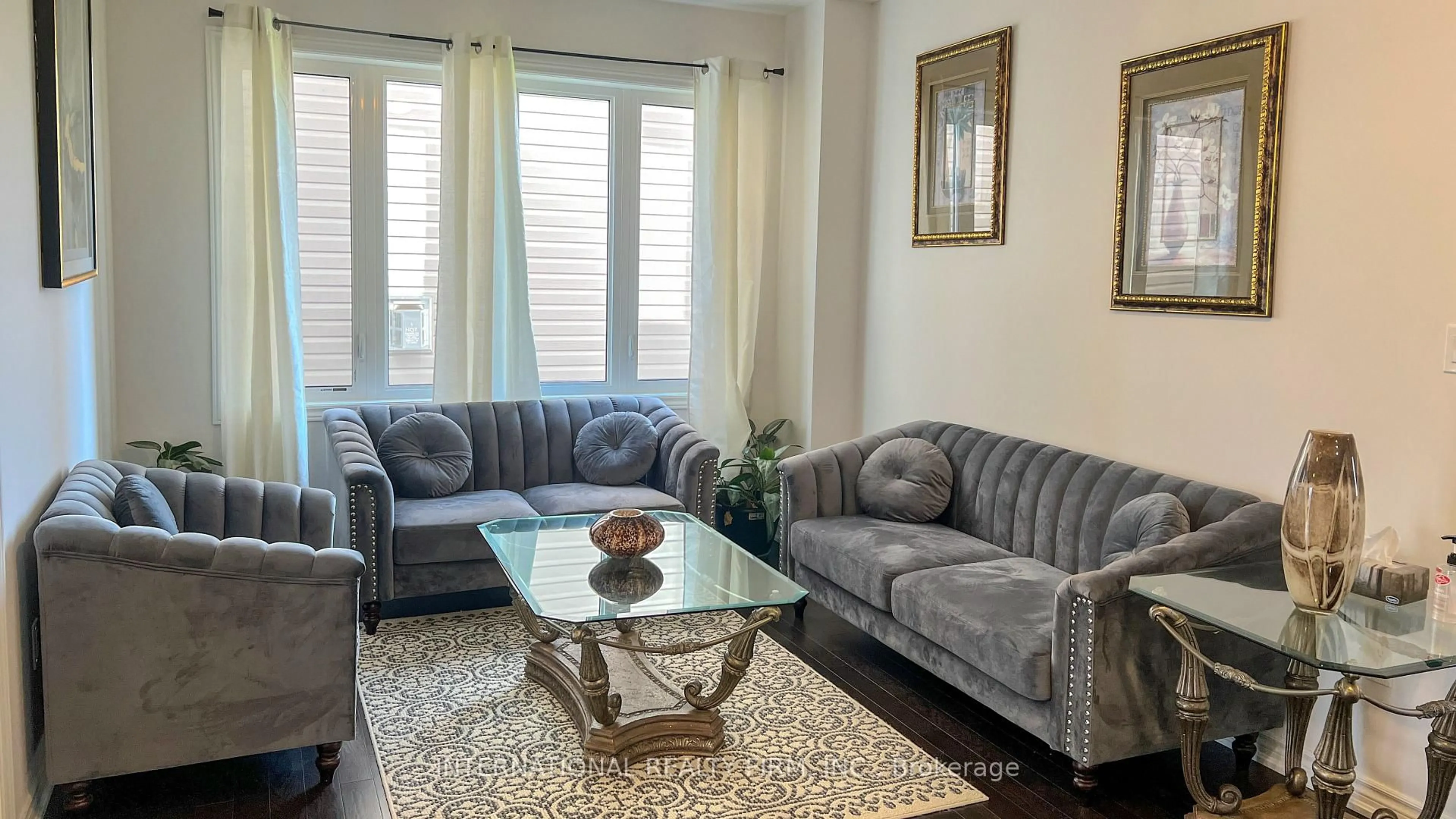 Living room with furniture, unknown for 18 Hancock Cres, Kawartha Lakes Ontario K9V 0P2