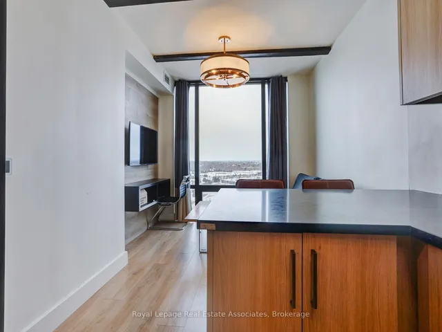 145 Columbia St #2002, Waterloo 5