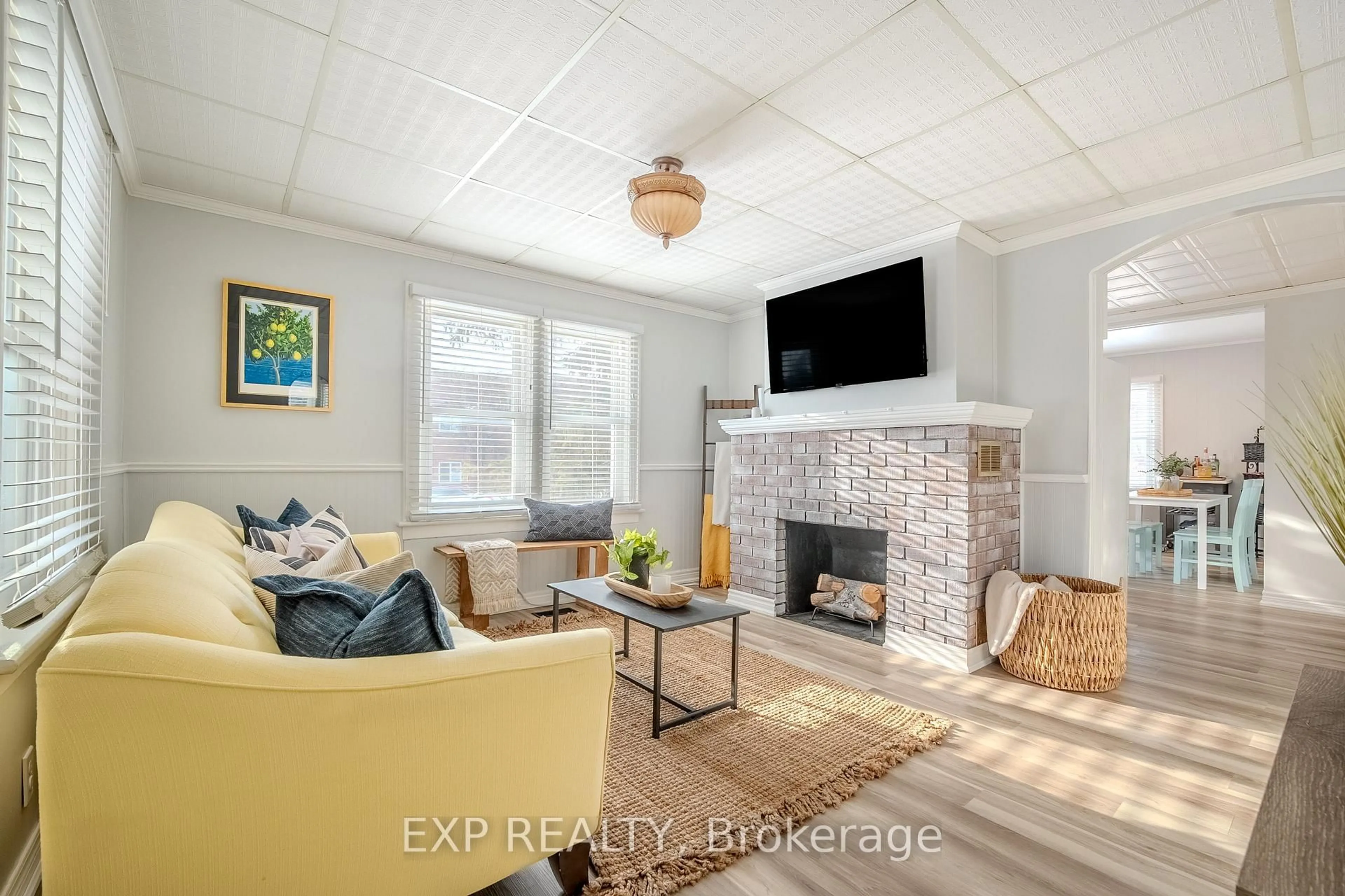 Living room with furniture, unknown for 89 Neff St, Port Colborne Ontario L3K 3T2