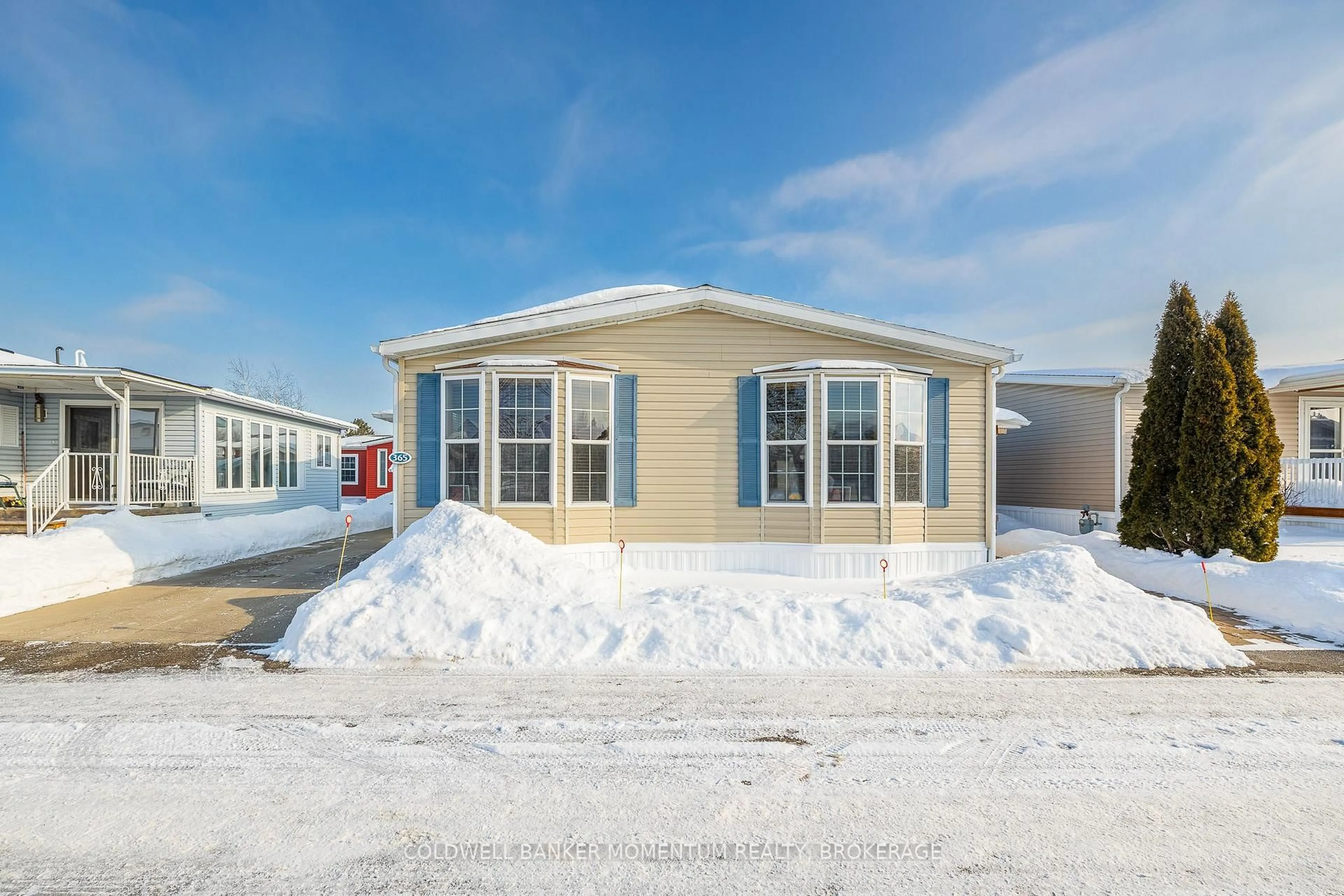 Home with vinyl exterior material, street for 3033 Townline Rd #365, Fort Erie Ontario L0S 1S1