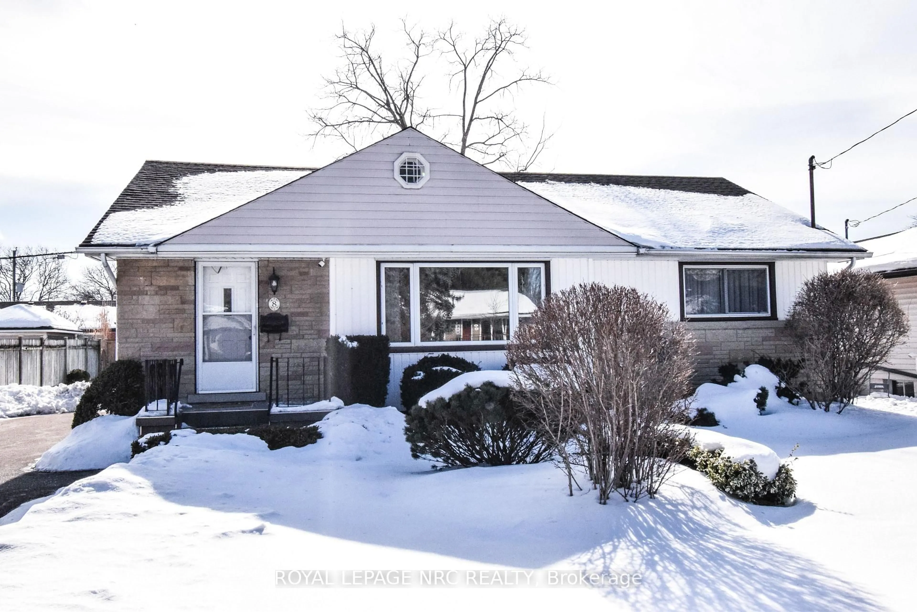 Unknown for 8 Roseland Ave, St. Catharines Ontario L2M 5Z2