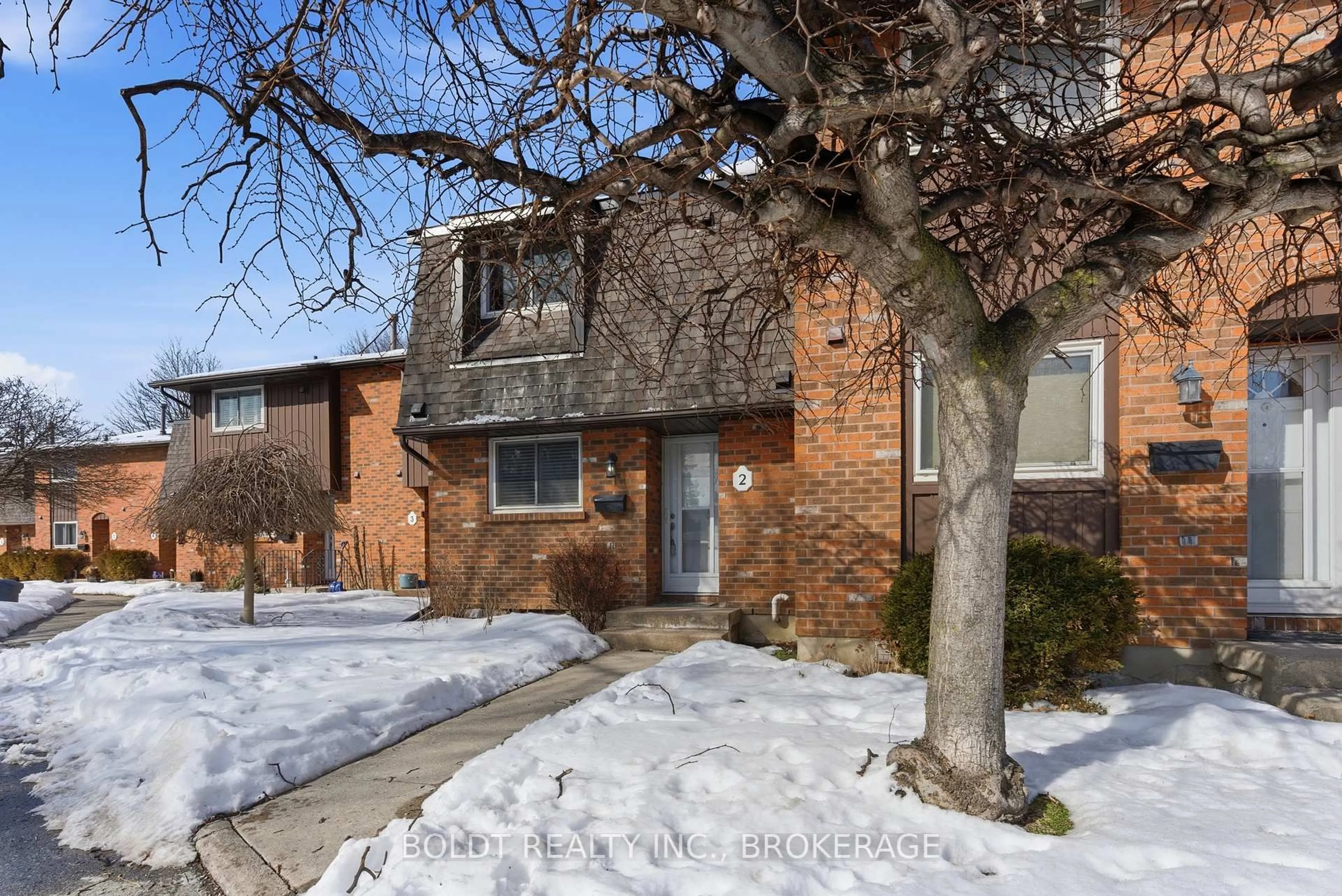 Home with brick exterior material, street for 151 Linwell Rd #2, St. Catharines Ontario L2N 6P3