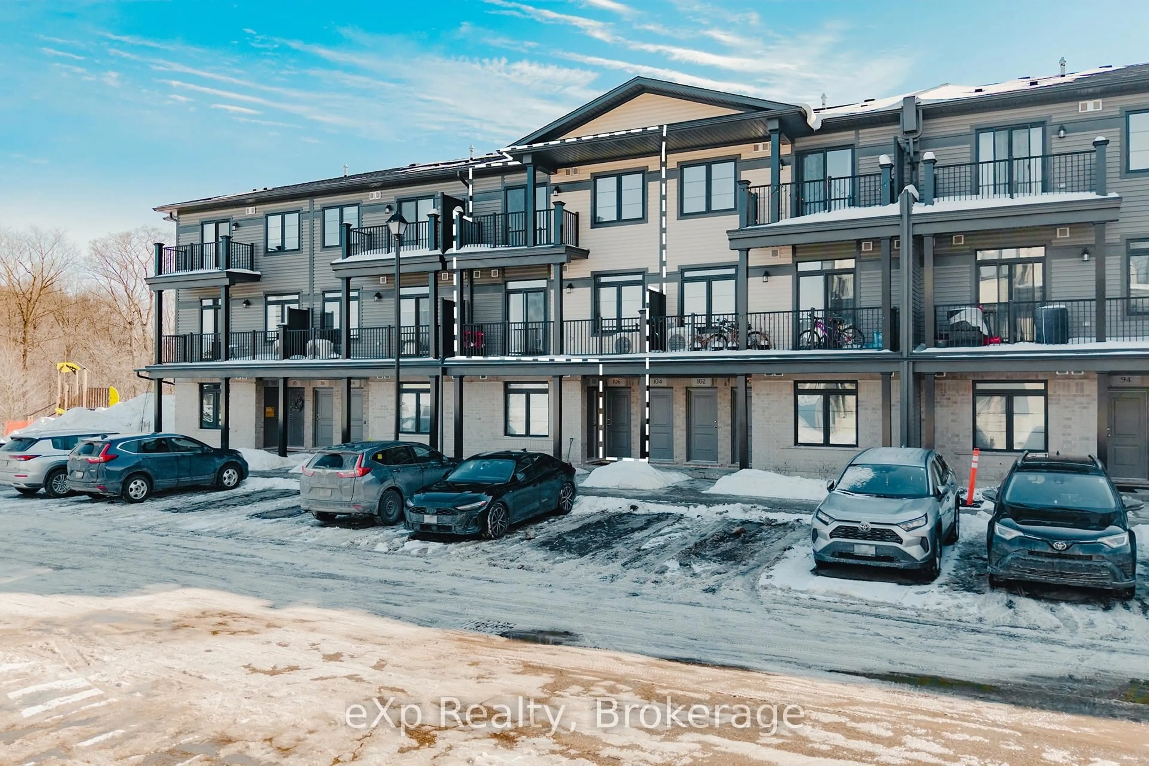 A pic from outside/outdoor area/front of a property/back of a property/a pic from drone, building for 106 Lomond Lane, Kitchener Ontario N2R 0T6