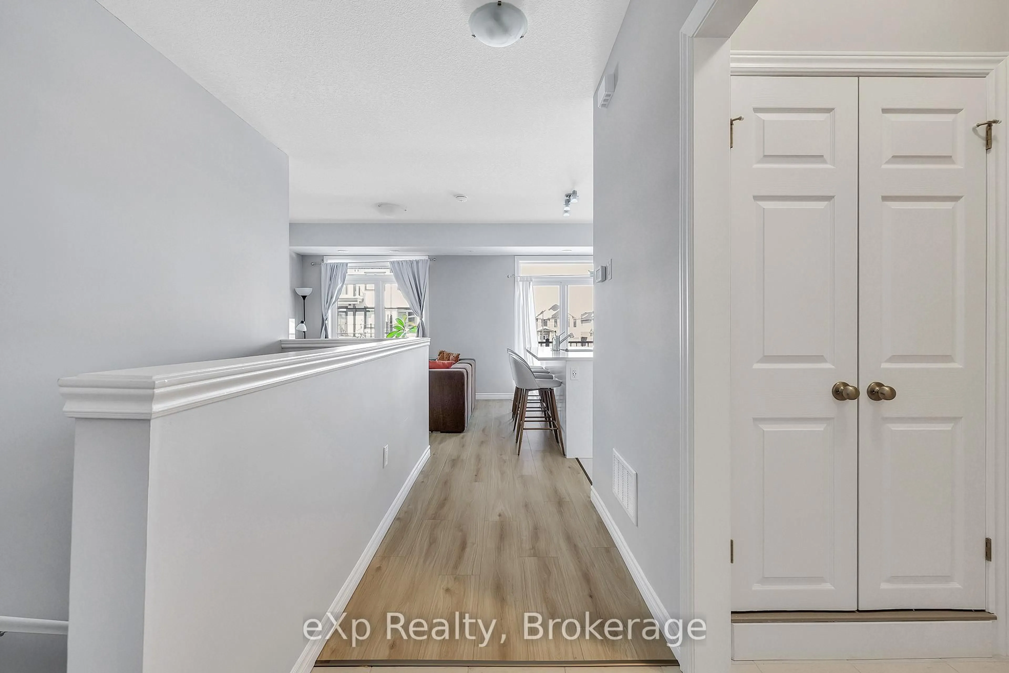 Indoor entryway for 106 Lomond Lane, Kitchener Ontario N2R 0T6