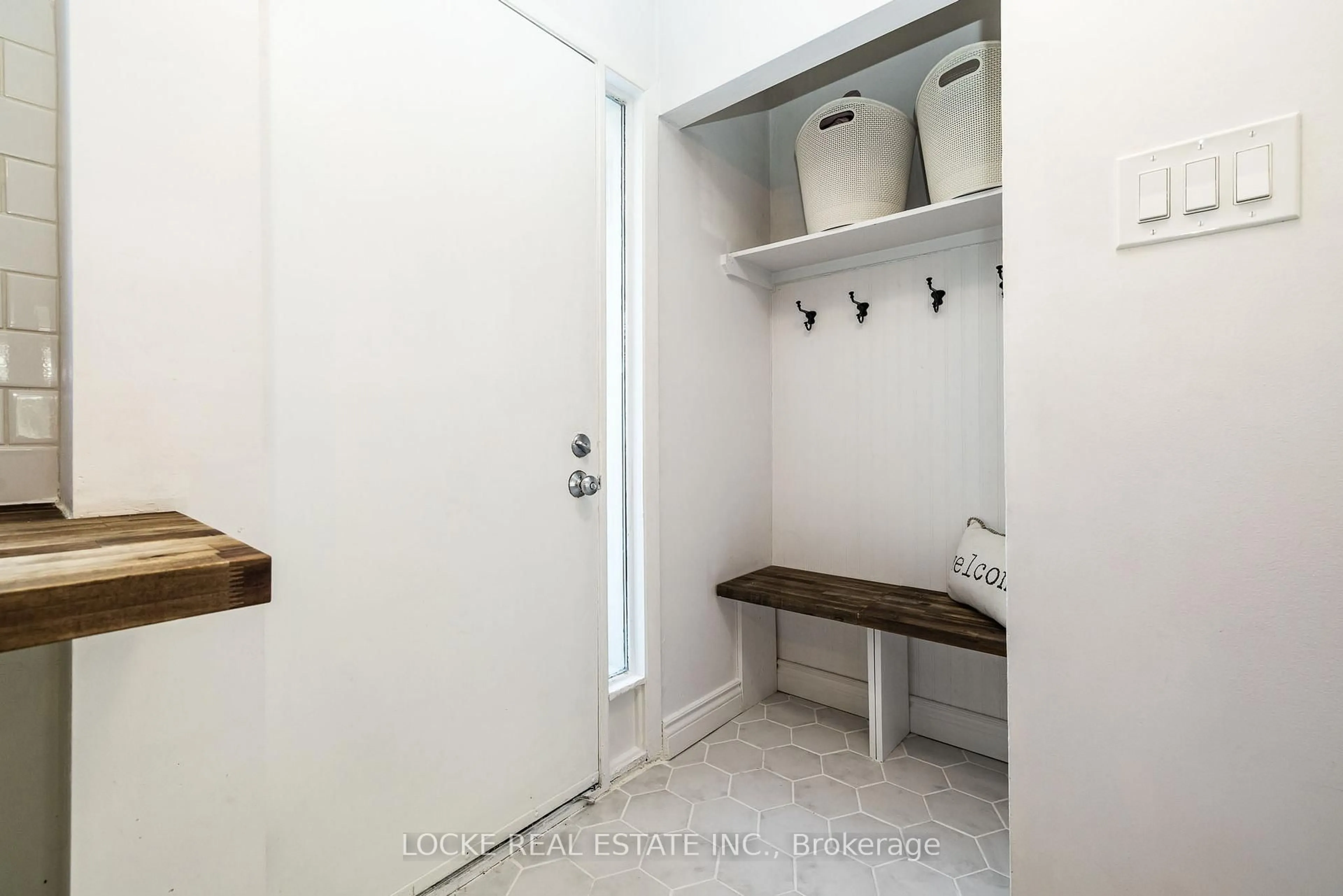 Unknown for 4036 Eady Crt #16, Ottawa Ontario K1J 8X6