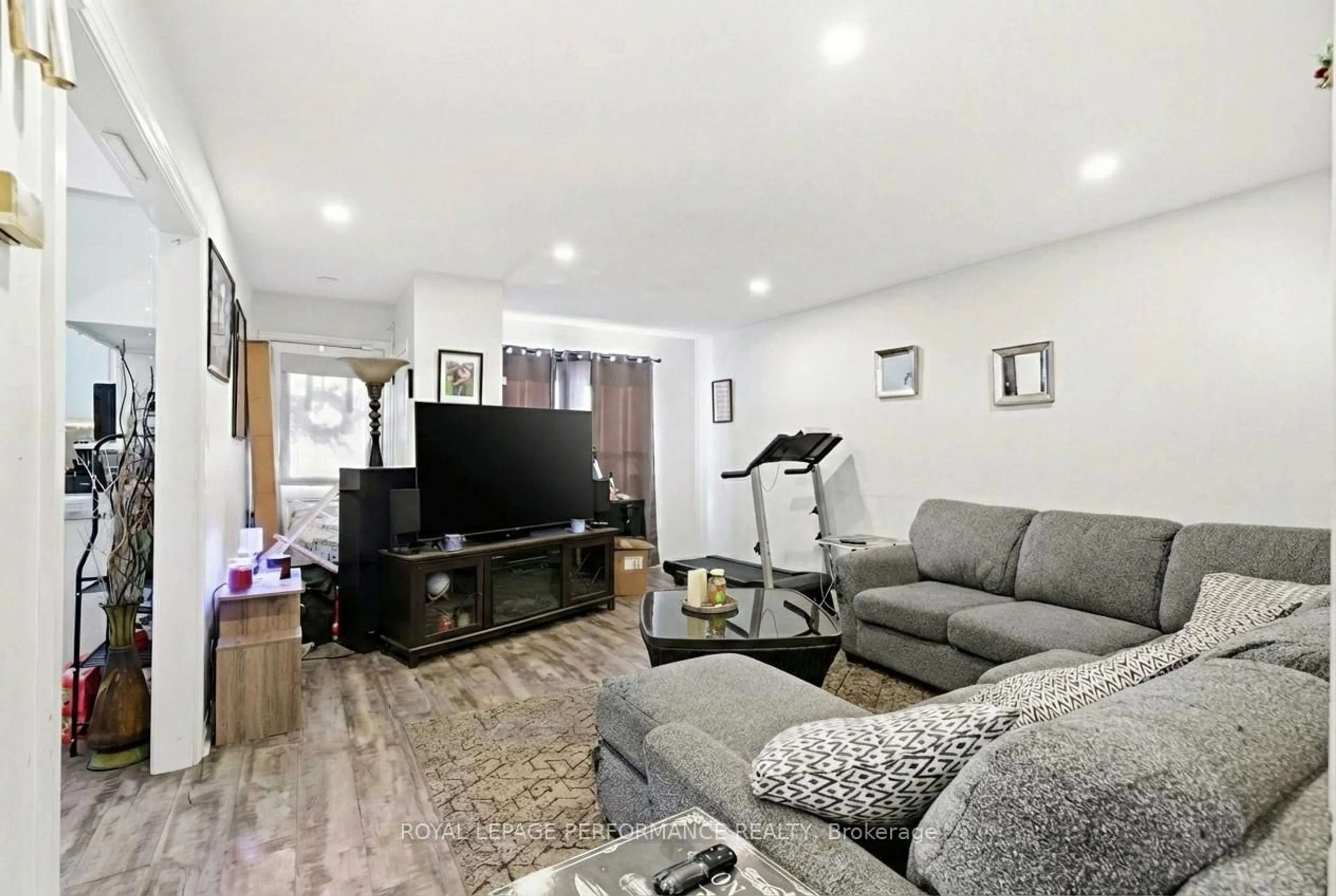 Living room with furniture, unknown for 265 Sunnyside Ave, Cornwall Ontario K6H 3E5