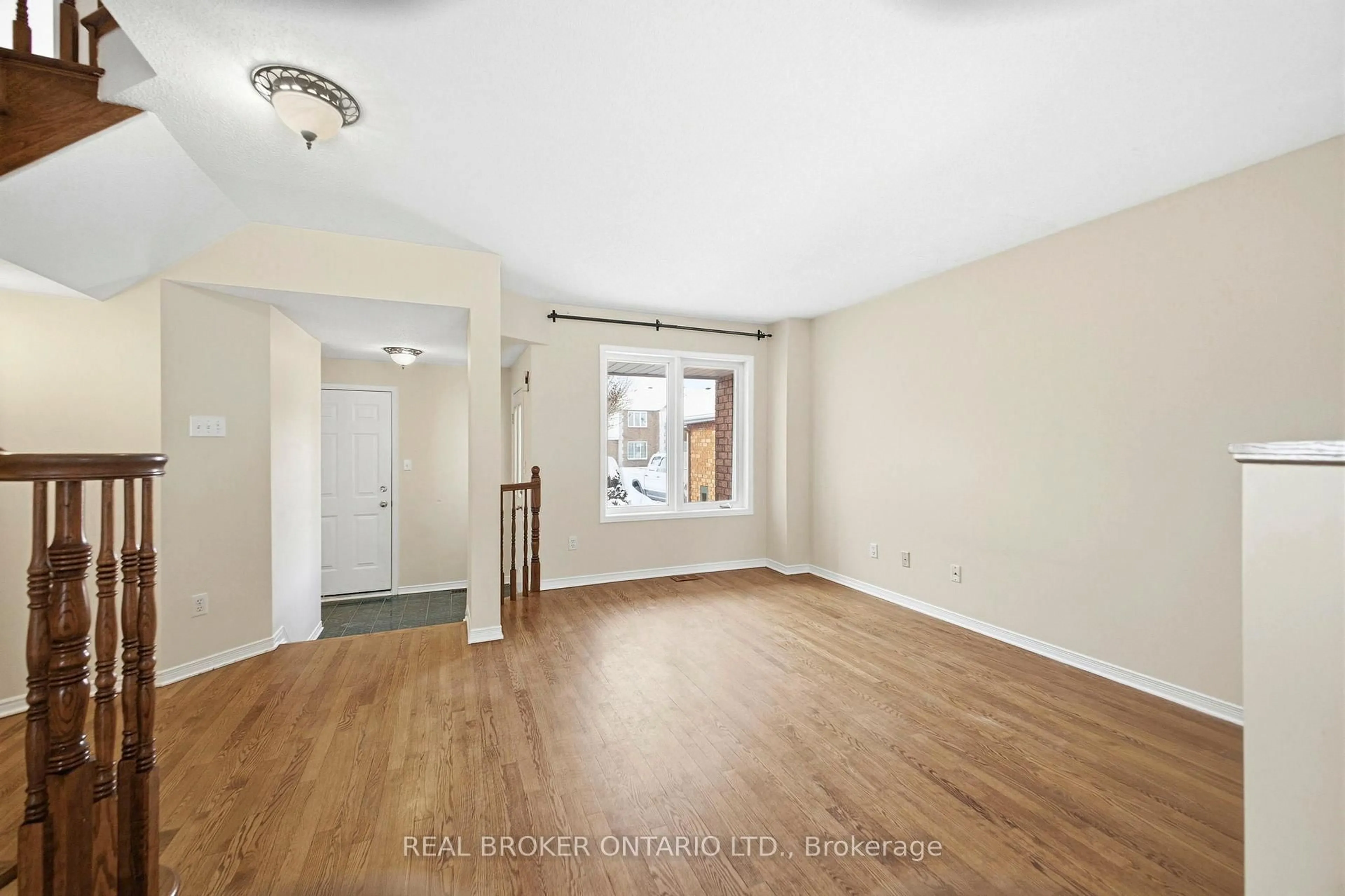 A pic of a room for 220 Woodpark Way, Ottawa Ontario K2J 4P7