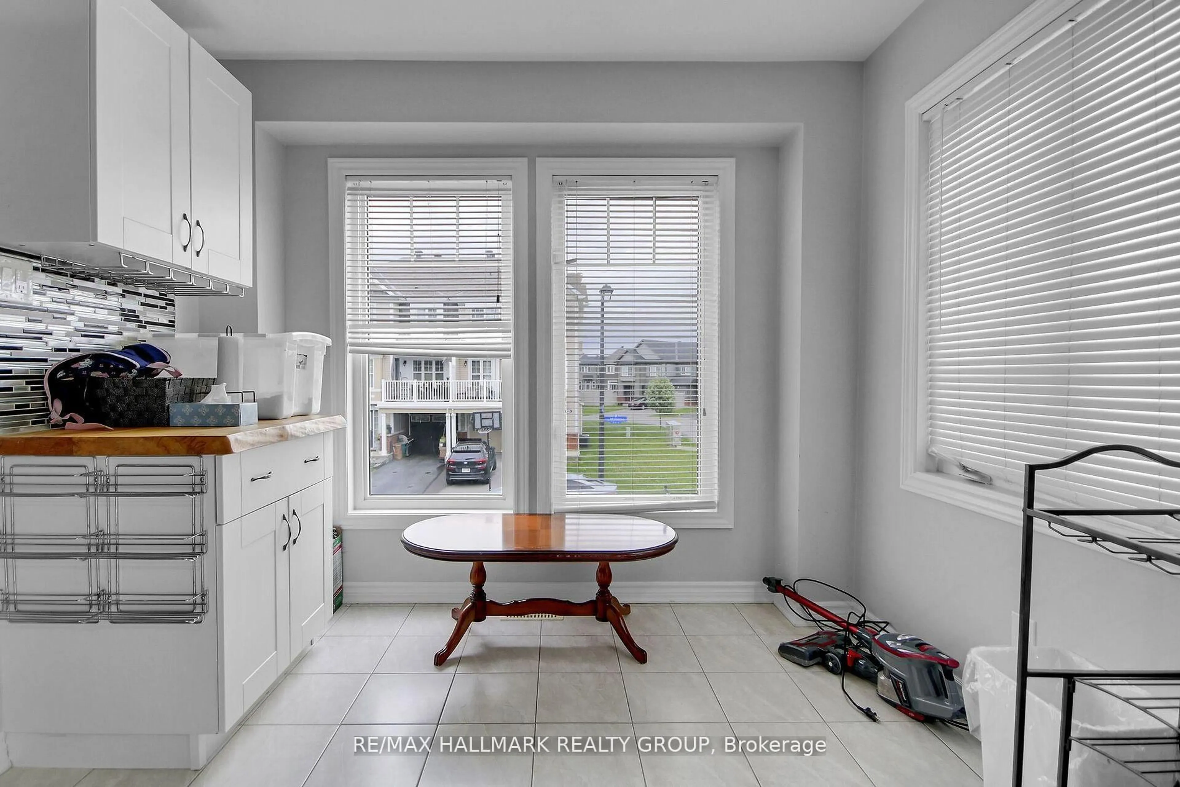 Open concept kitchen, ceramic/tile floor for 41 Maroma St, Ottawa Ontario K4A 1A3