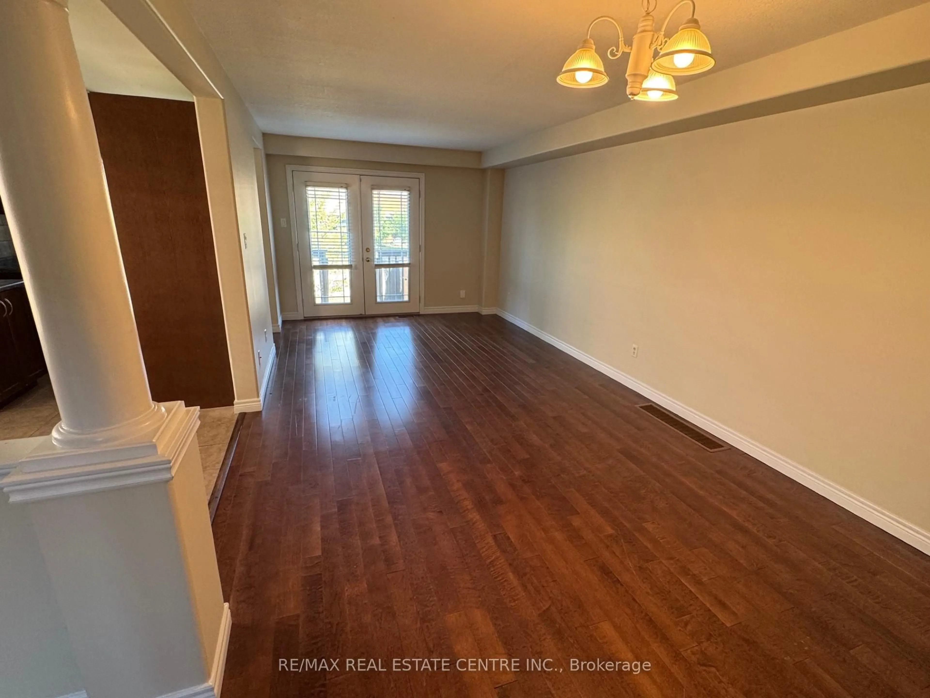 A pic of a room for 27 Hemlock Way, Grimsby Ontario L3M 0A7