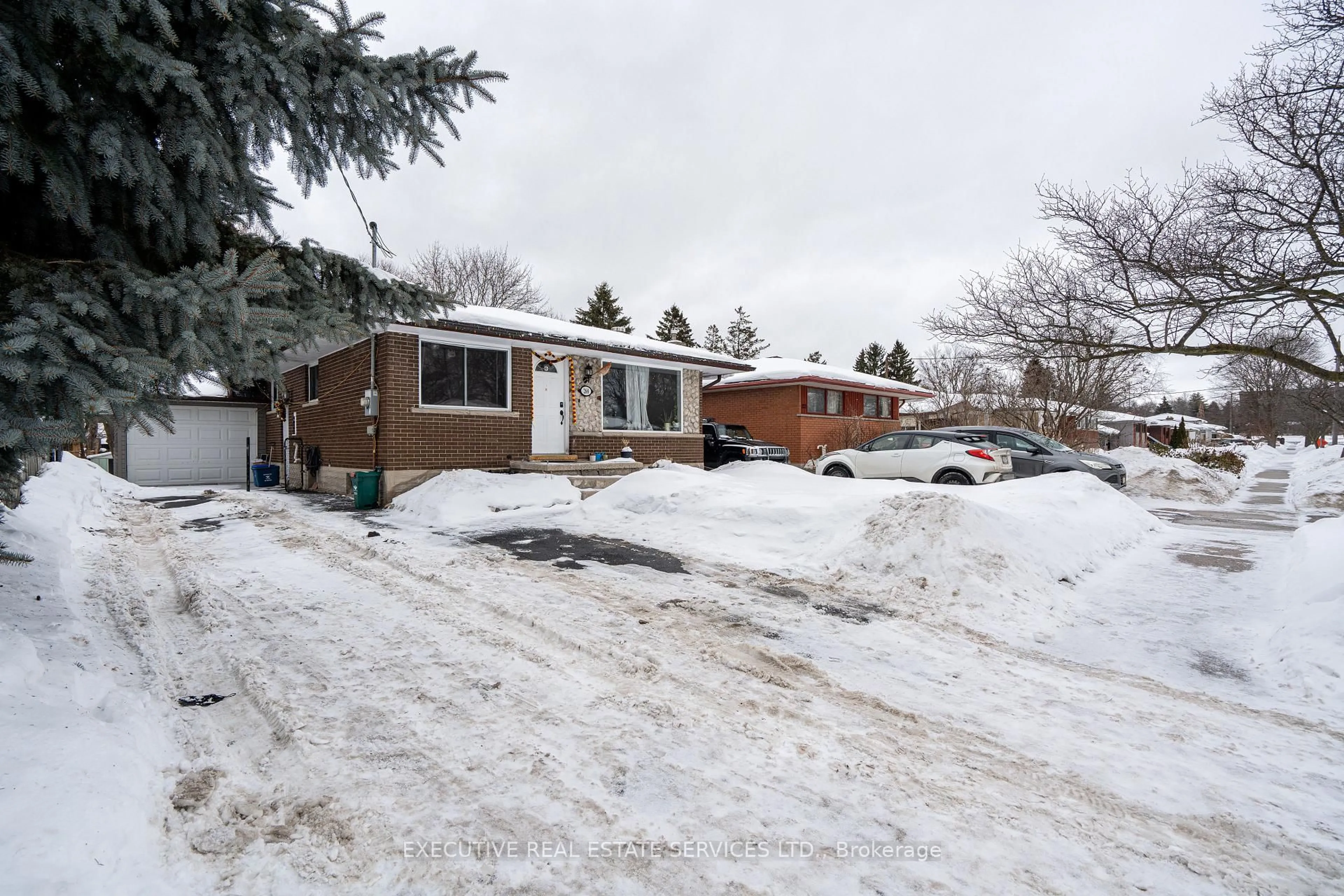 A pic from outside/outdoor area/front of a property/back of a property/a pic from drone, street for 268 Ross Ave, Kitchener Ontario N2A 1V6