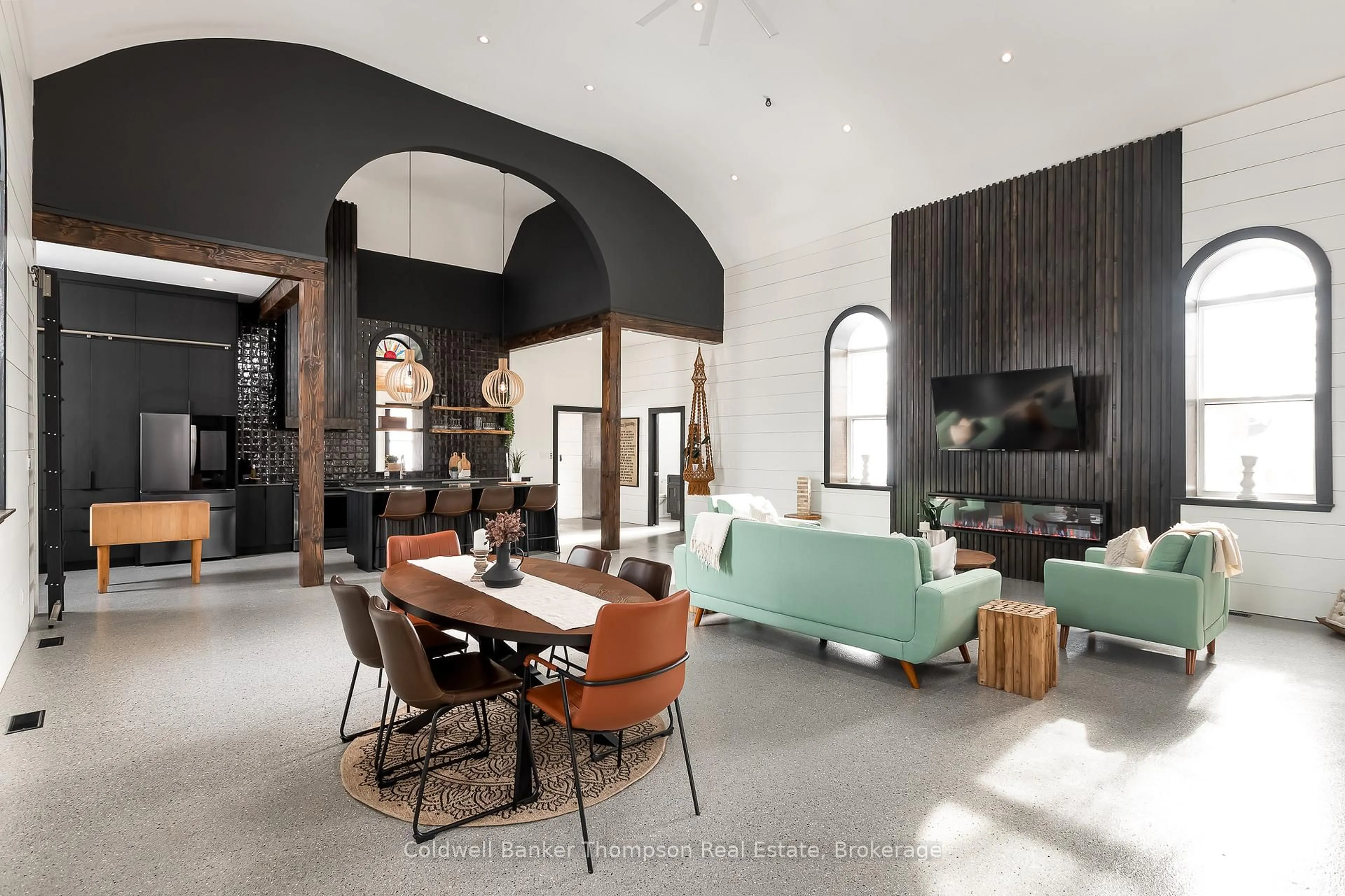 Living room with furniture, unknown for 164 Ontario St, Burk's Falls Ontario P0A 1C0