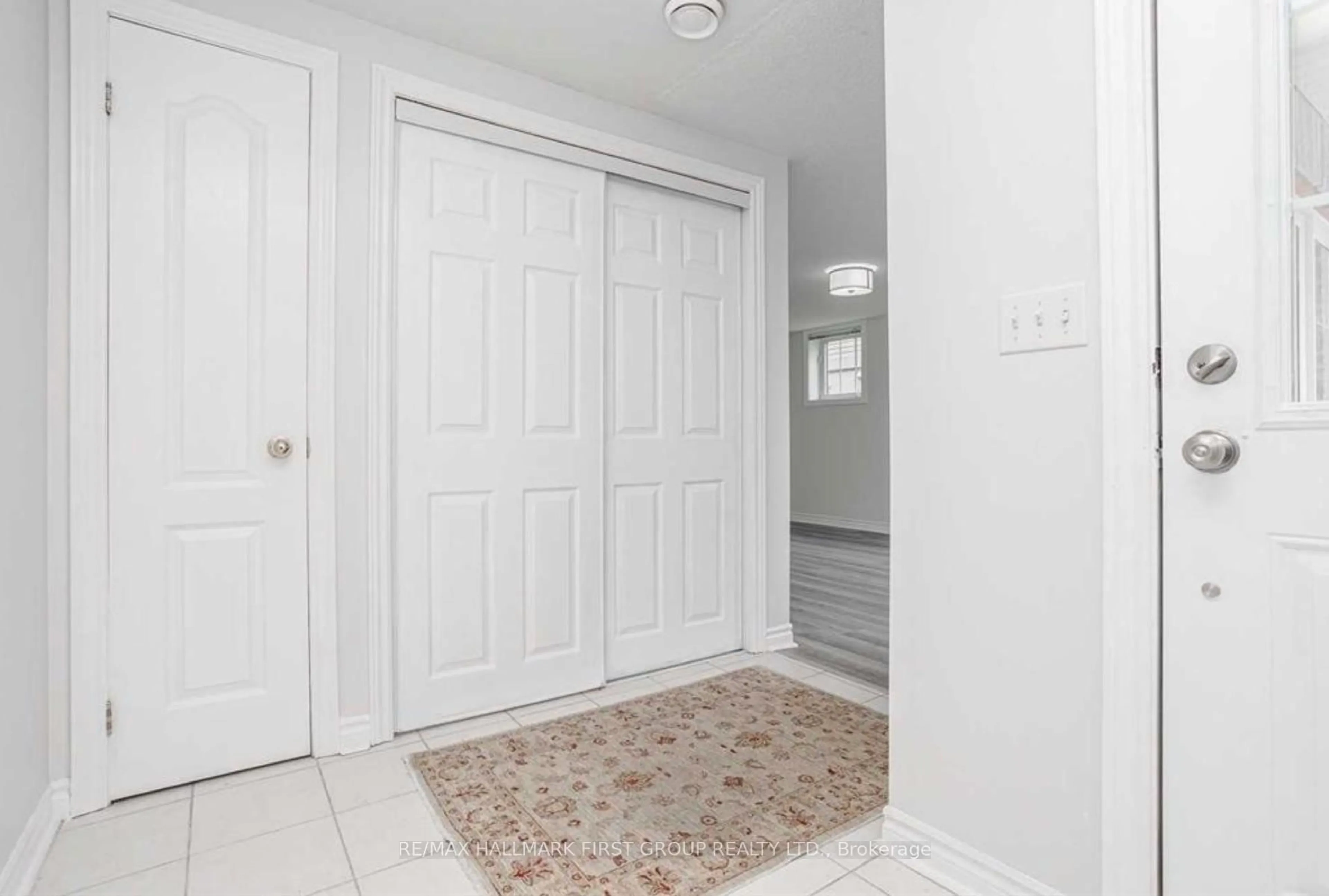 Indoor entryway for 231 Ruttan Terr #205, Cobourg Ontario K9A 5X7