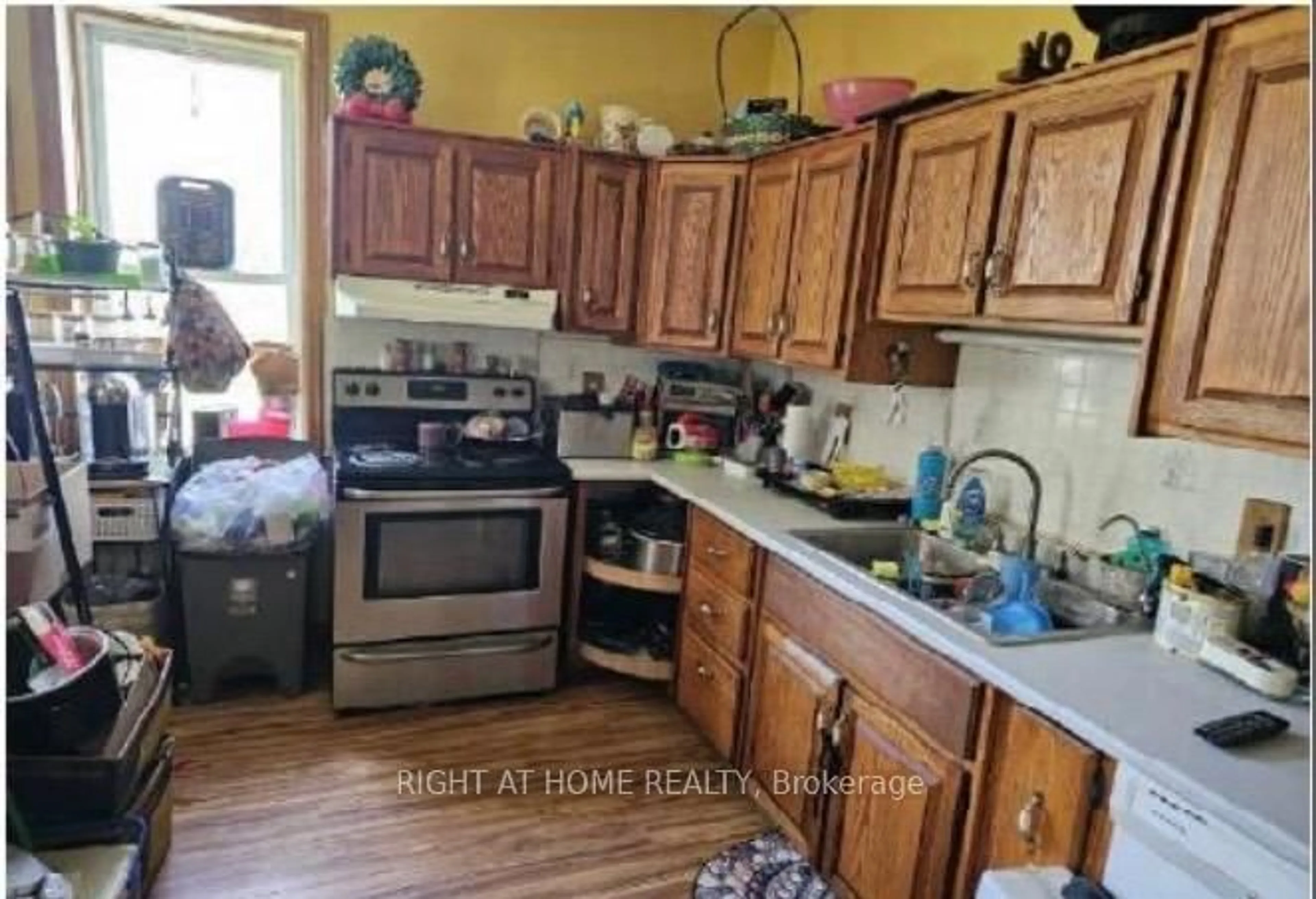 Standard kitchen, unknown for 12 Circle Dr, Rideau Lakes Ontario K0G 1E0