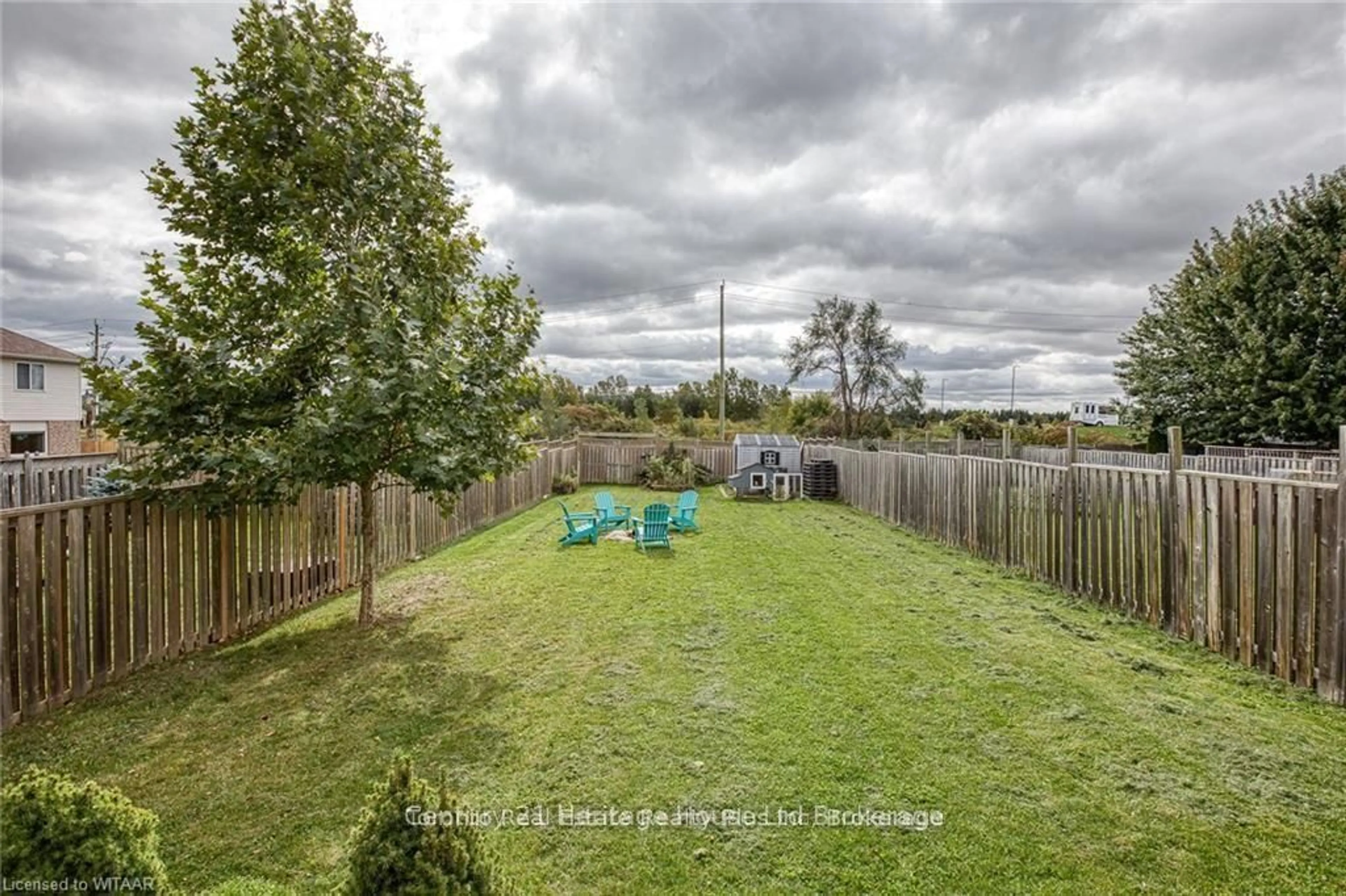 A pic from outside/outdoor area/front of a property/back of a property/a pic from drone, unknown for 16 Talon Dr, Woodstock Ontario N4V 0A5