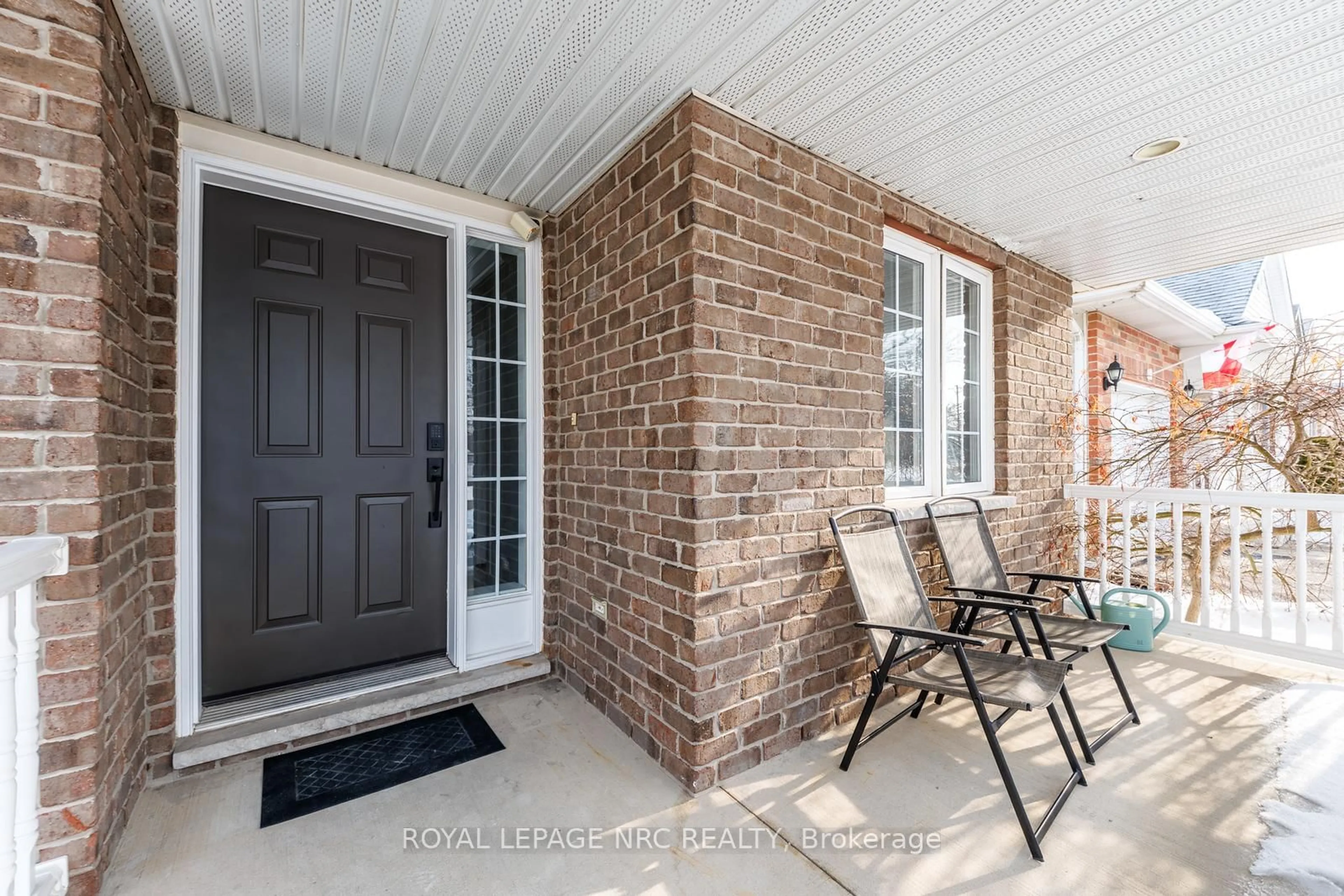 Unknown for 4A Wood St, St. Catharines Ontario L2N 2A9