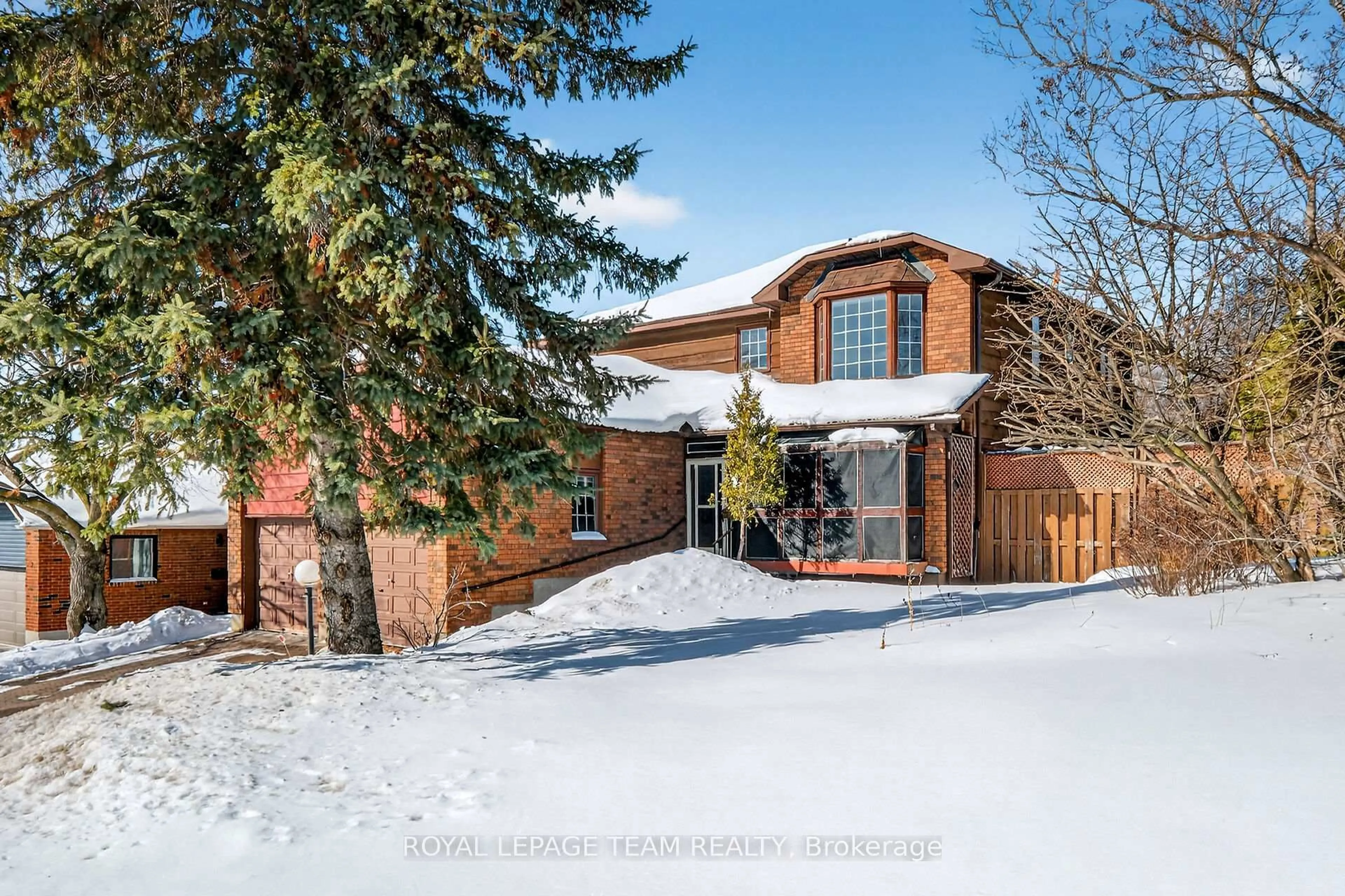 A pic from outside/outdoor area/front of a property/back of a property/a pic from drone, street for 38 Maple Grove Rd, Kanata Ontario K2L 3K8