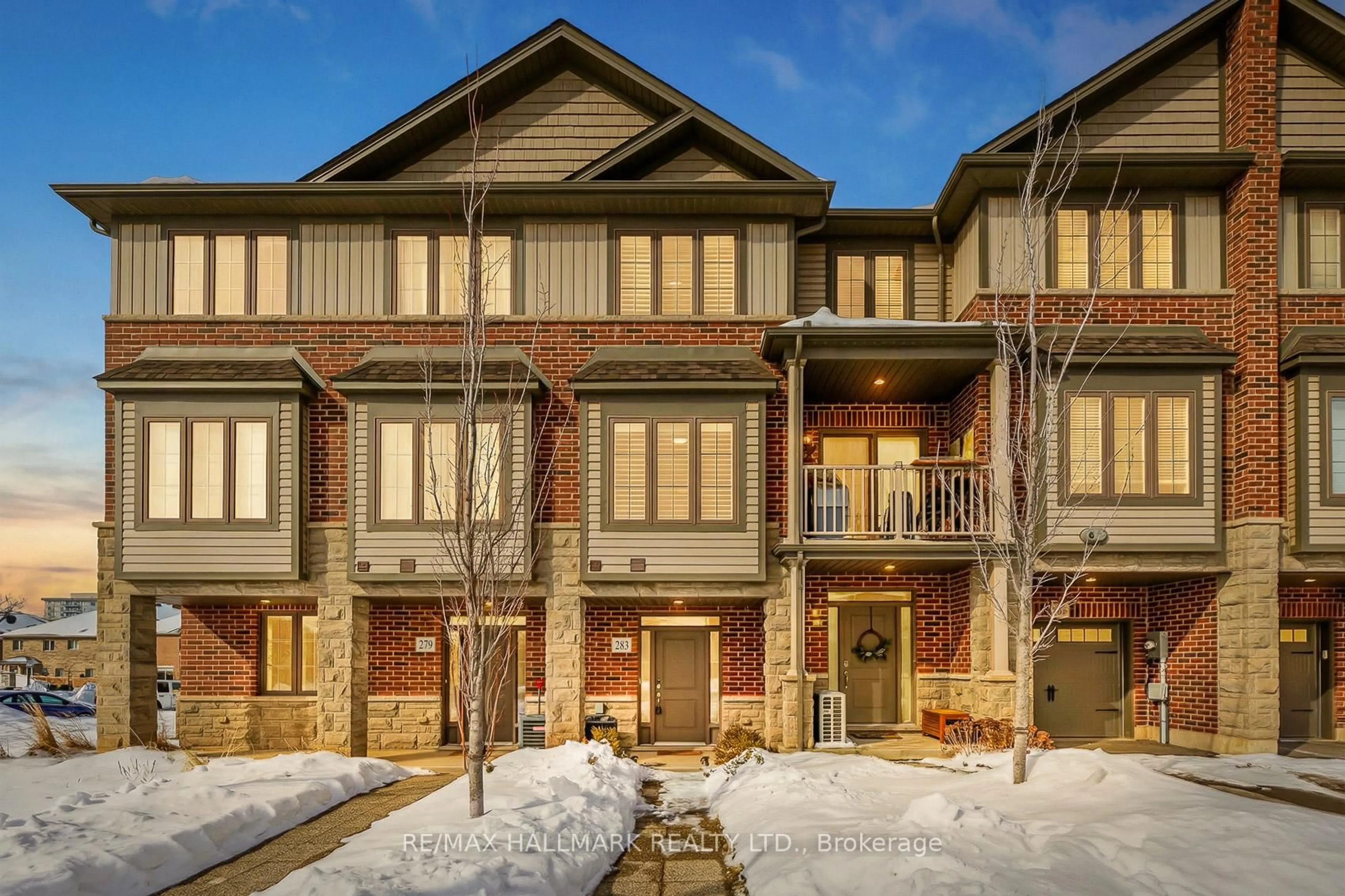 Home with brick exterior material, street for 283 Skinner Rd, Hamilton Ontario L8B 1W5