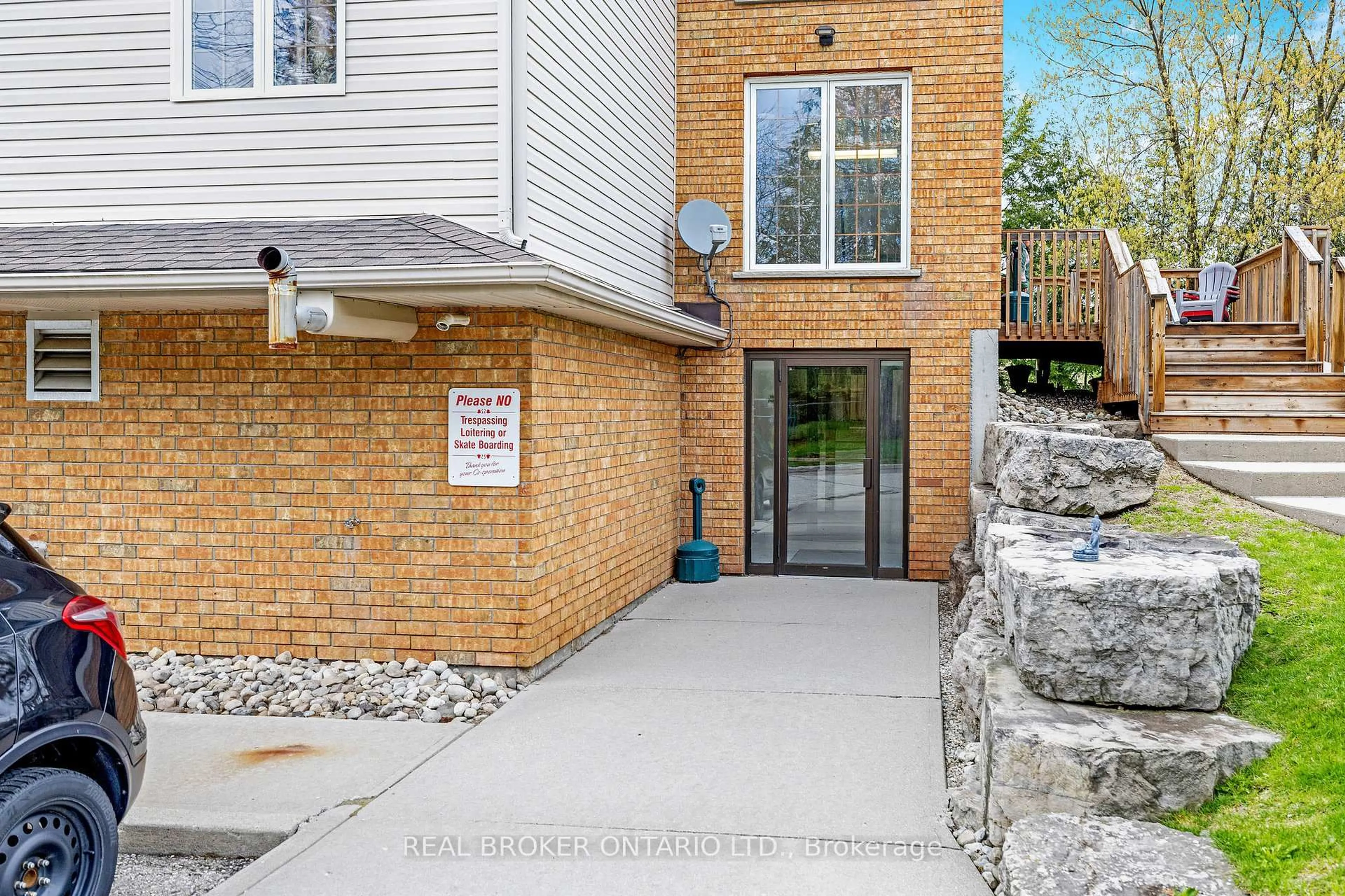 Unknown for 264 Alma St #203, Guelph/Eramosa Ontario N0B 2K0