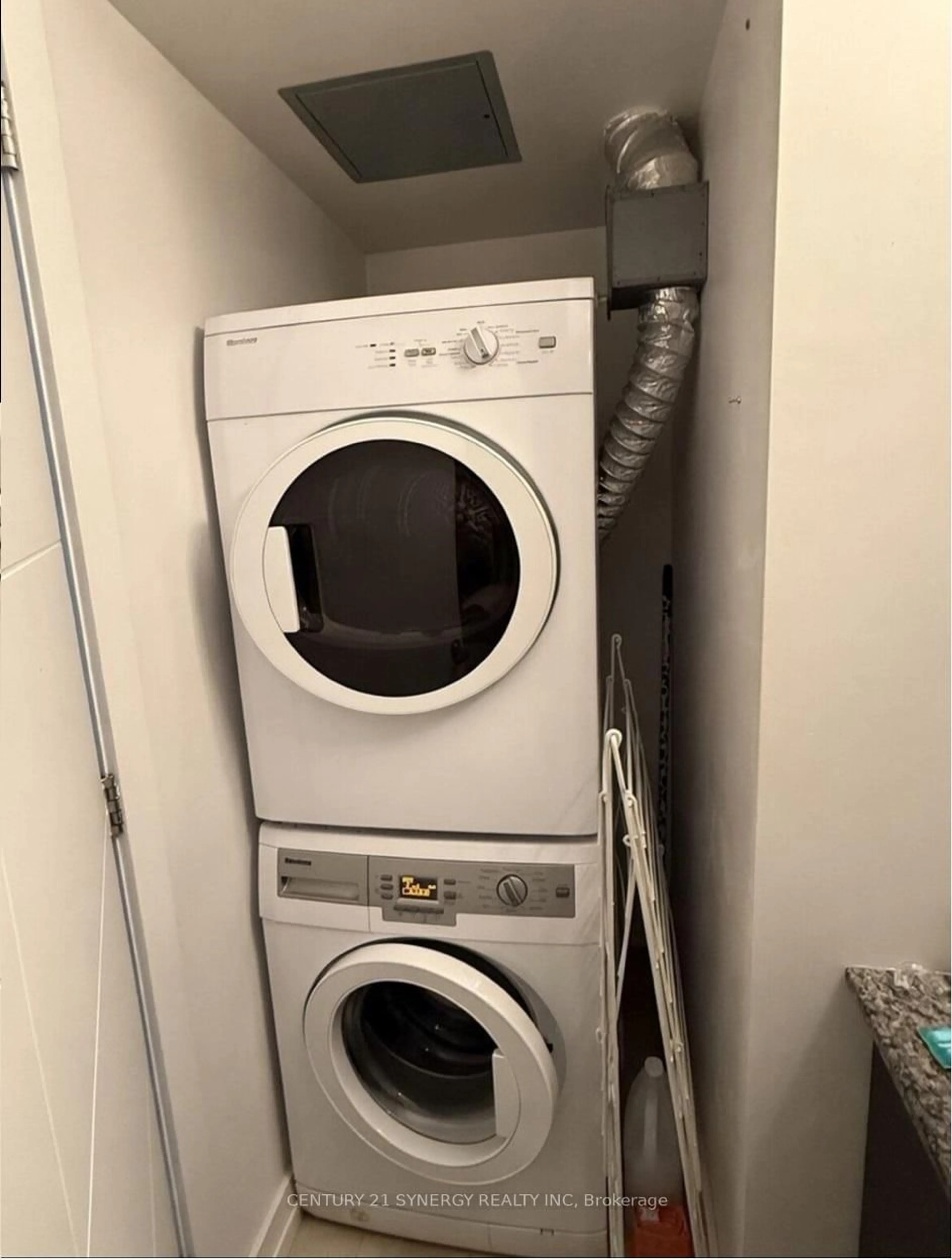 Laundry room for 179 Metcalfe St #2010, Ottawa Ontario K2P 1P7