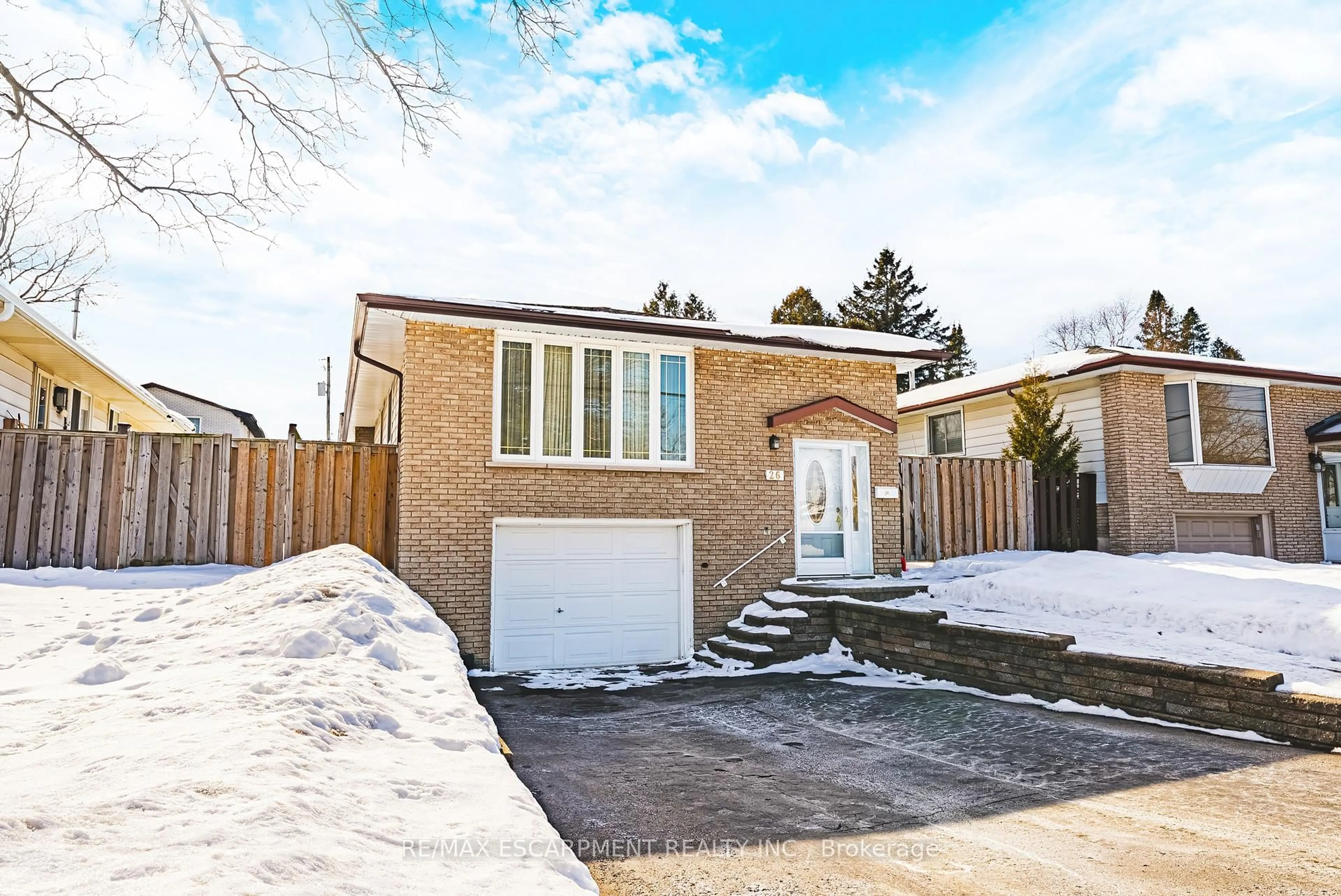 Home with brick exterior material, street for 26 Quaker Cres, Hamilton Ontario L8W 1H5