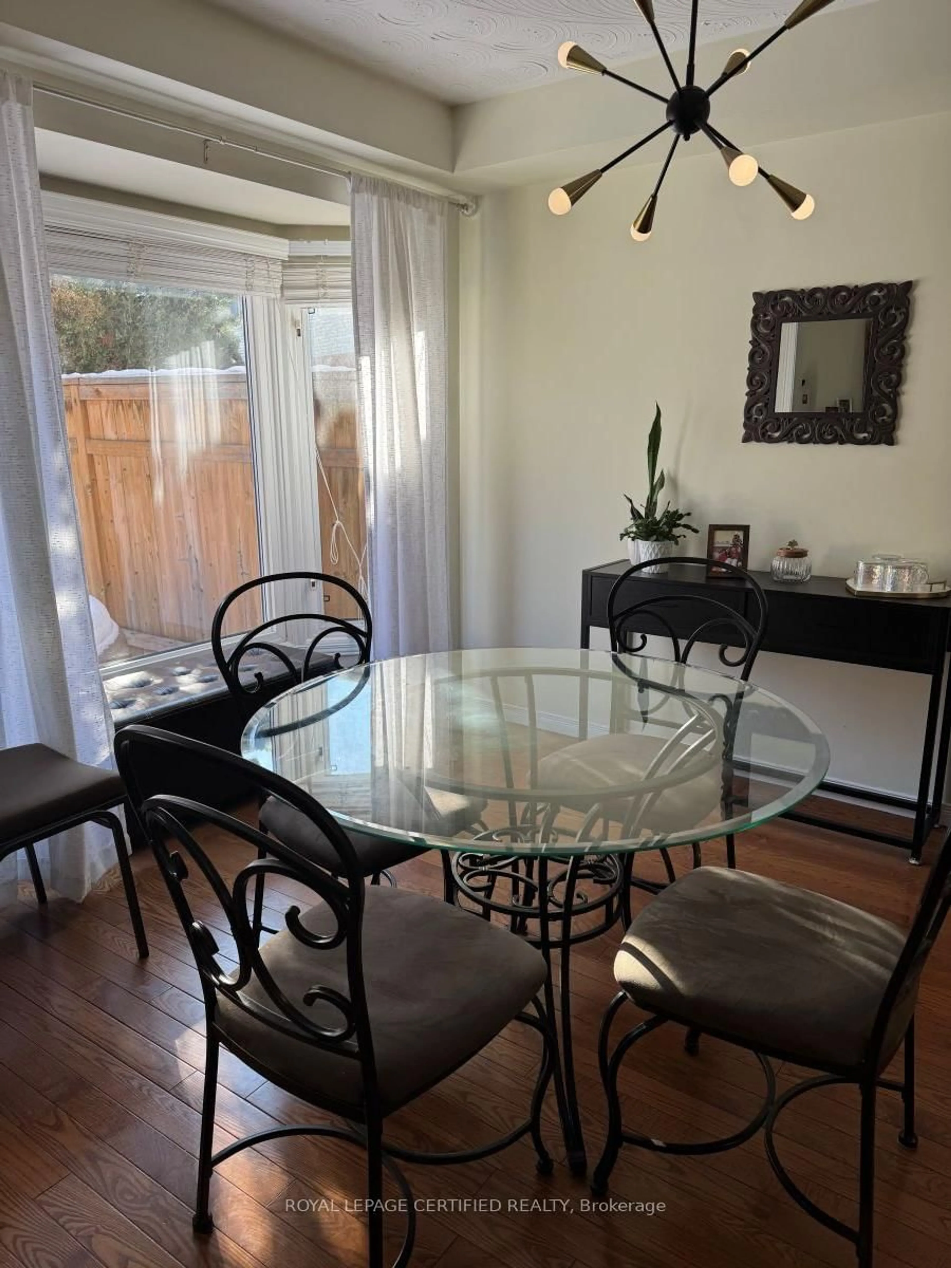 Dining room, wood/laminate floor for 255 Mount Albion Rd #7, Hamilton Ontario L8K 6P7