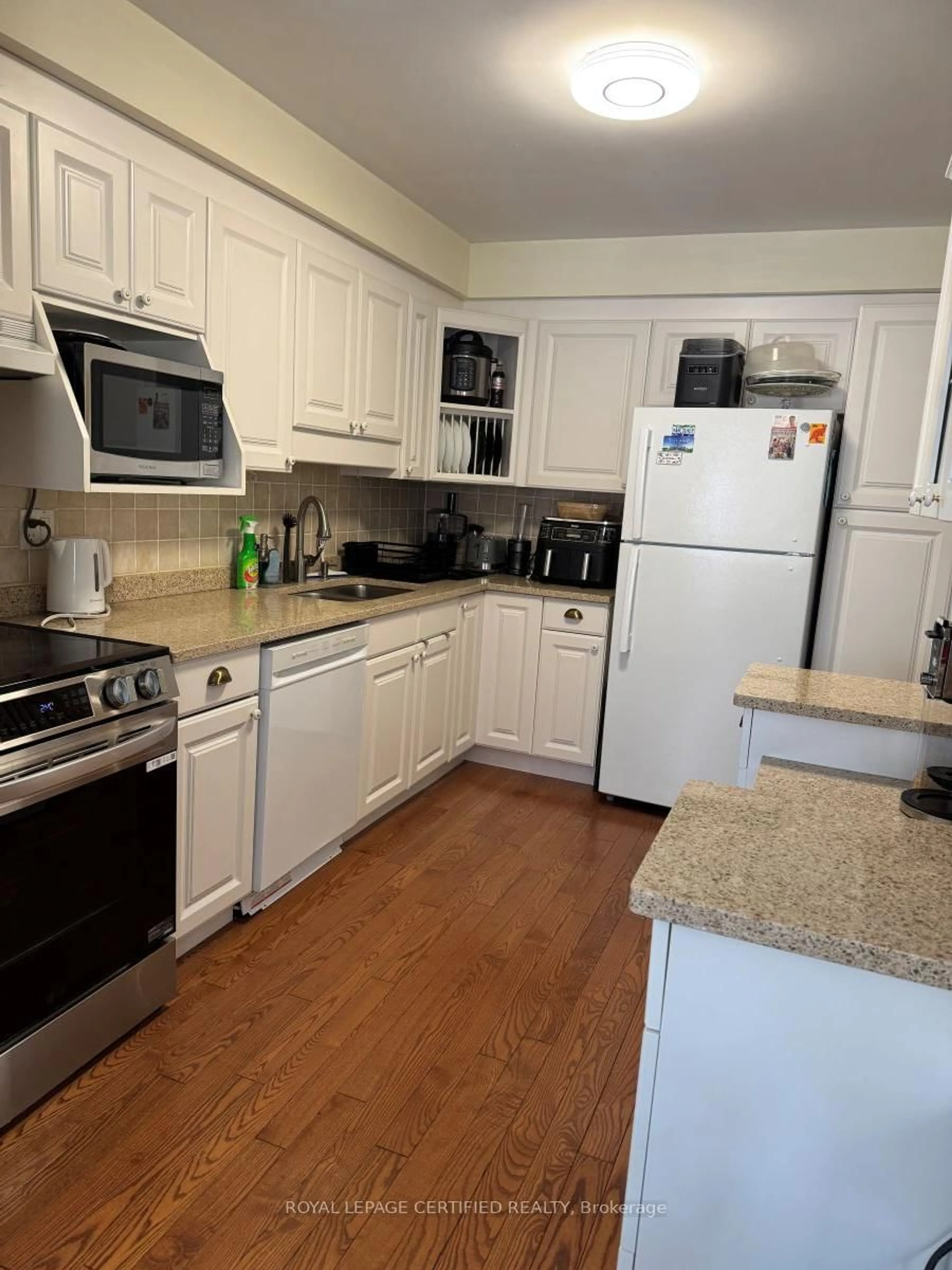 Standard kitchen, unknown for 255 Mount Albion Rd #7, Hamilton Ontario L8K 6P7