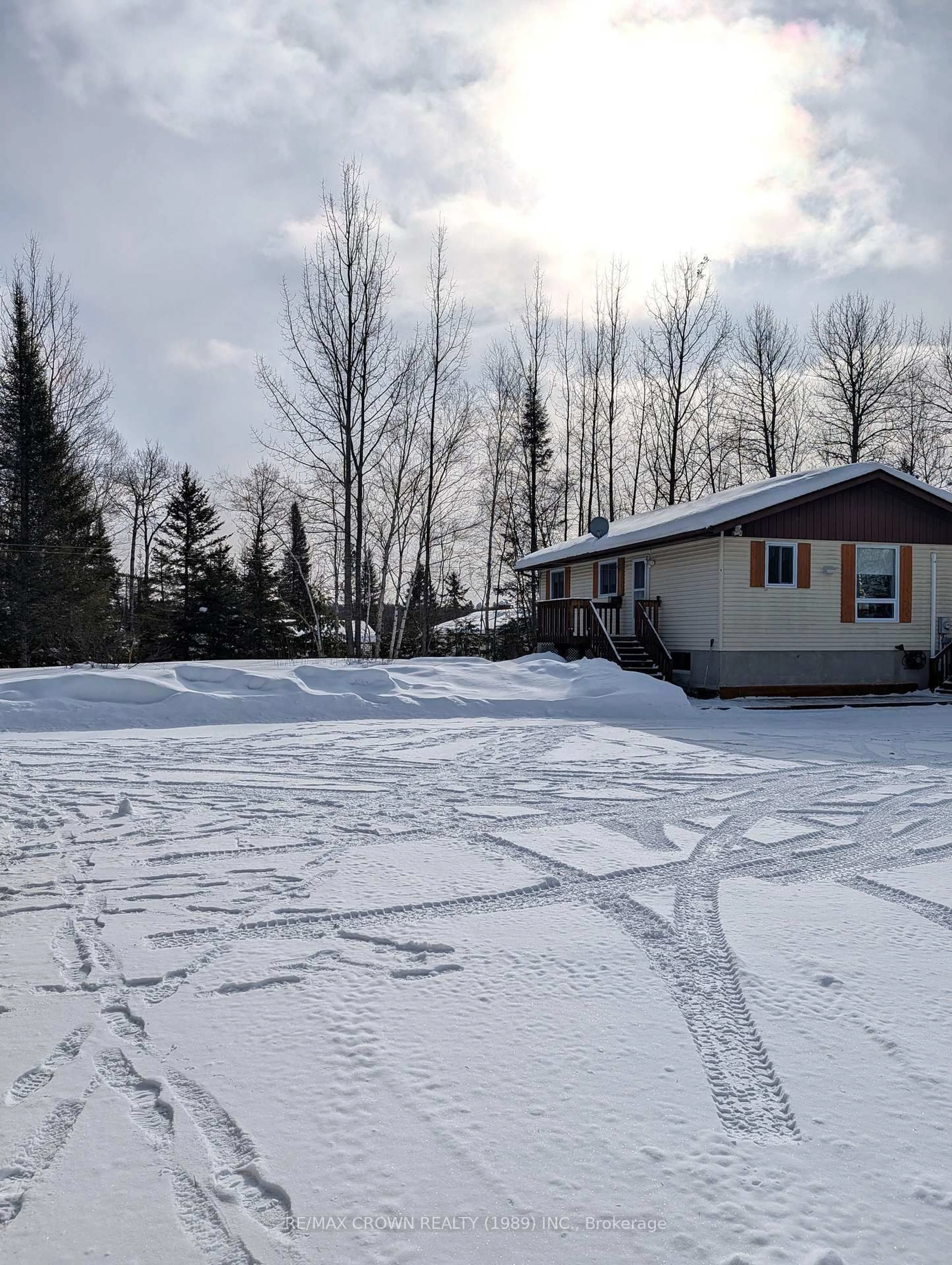 A pic from outside/outdoor area/front of a property/back of a property/a pic from drone, unknown for 762 Ouellette Rd, East Ferris Ontario P0H 1K0