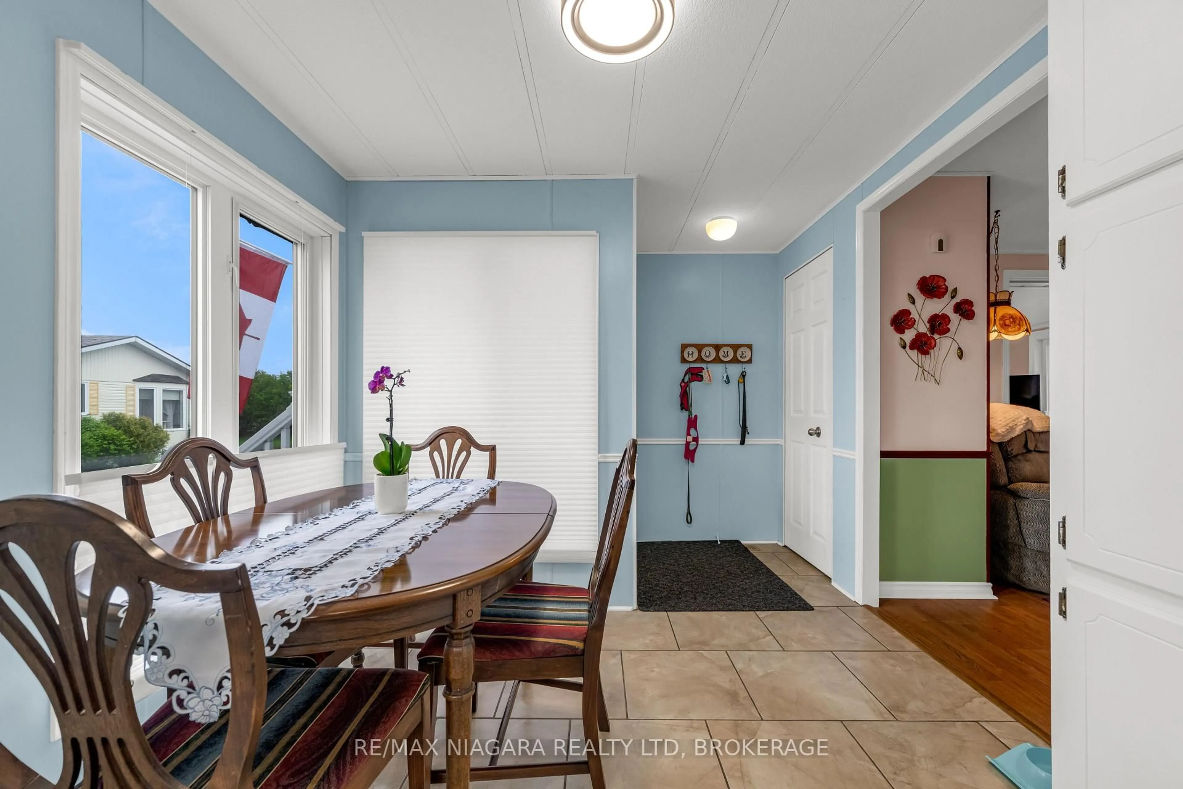 Dining room, unknown for 3033 Townline Rd #356, Fort Erie Ontario L0S 1S1