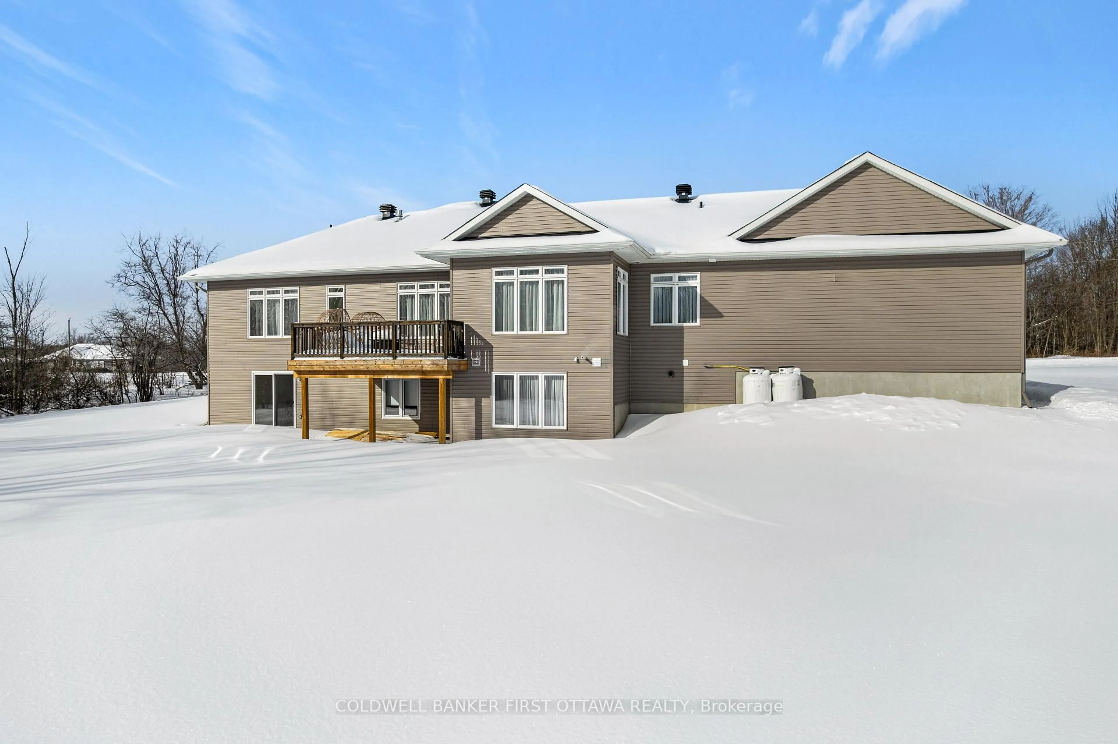 A pic from outside/outdoor area/front of a property/back of a property/a pic from drone, unknown for 121 Ernest Way, Carleton Place Ontario K7H 0B3