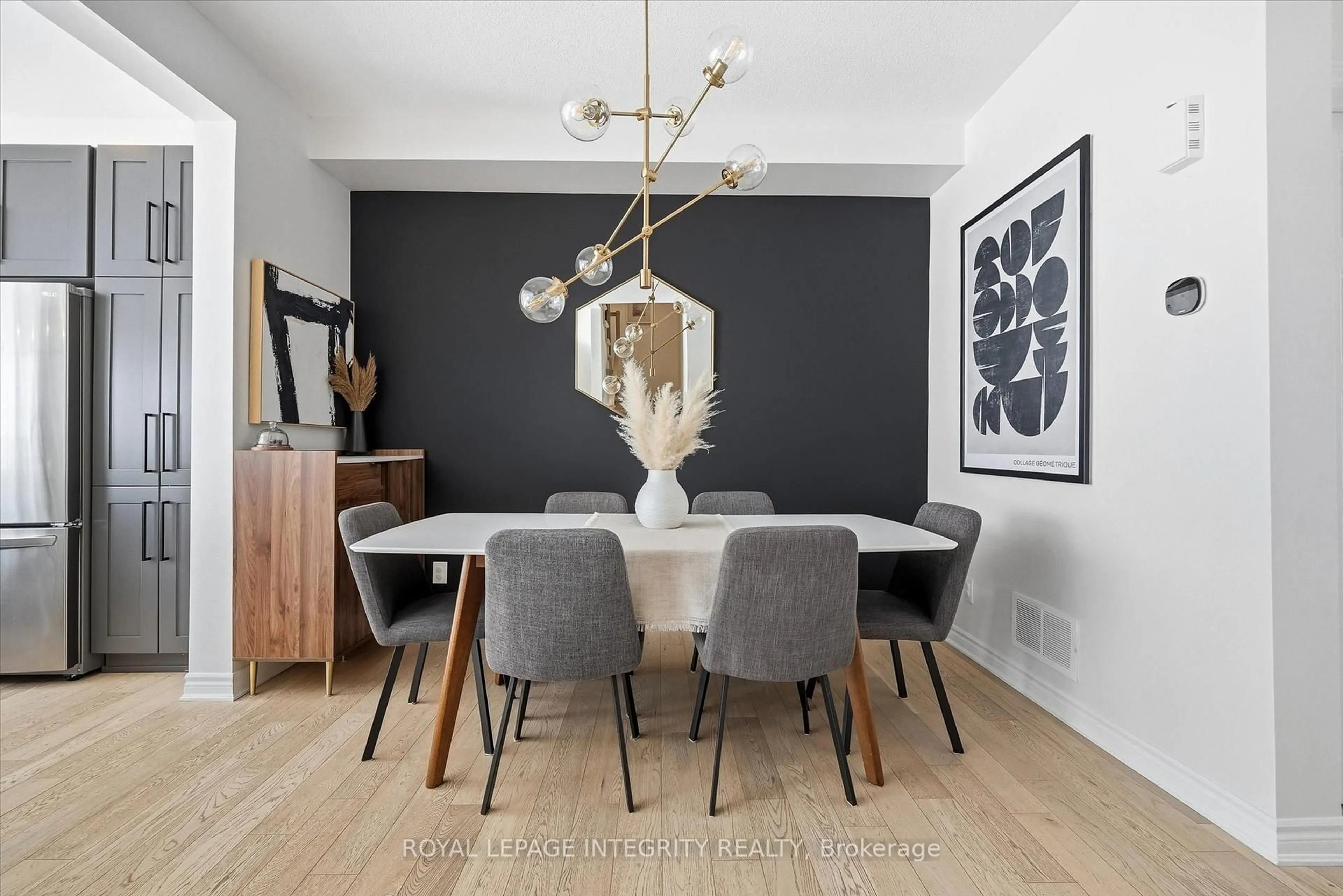 Dining room, wood/laminate floor for 589 Catleaf Row, Ottawa Ontario K4A 5J4