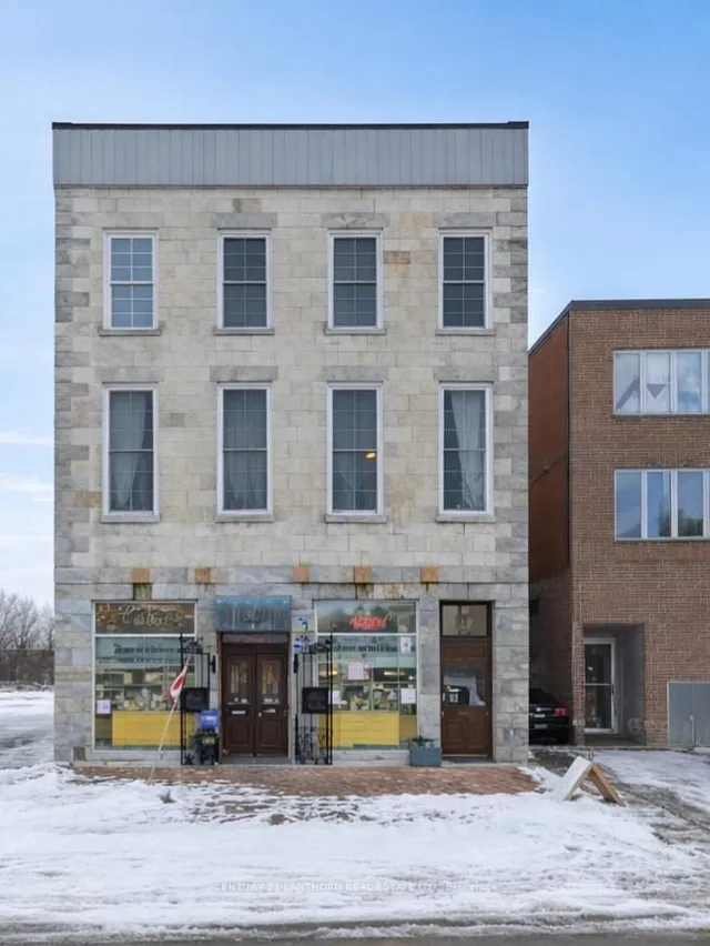 393 Front St, Belleville 1