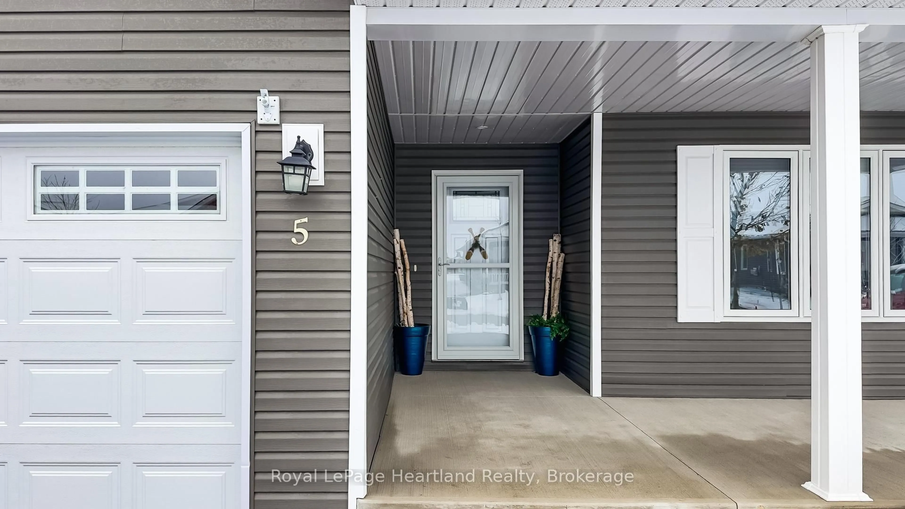 Indoor entryway for 5 WINDWARD Way, Ashfield-Colborne-Wawanosh Ontario N7A 0B2