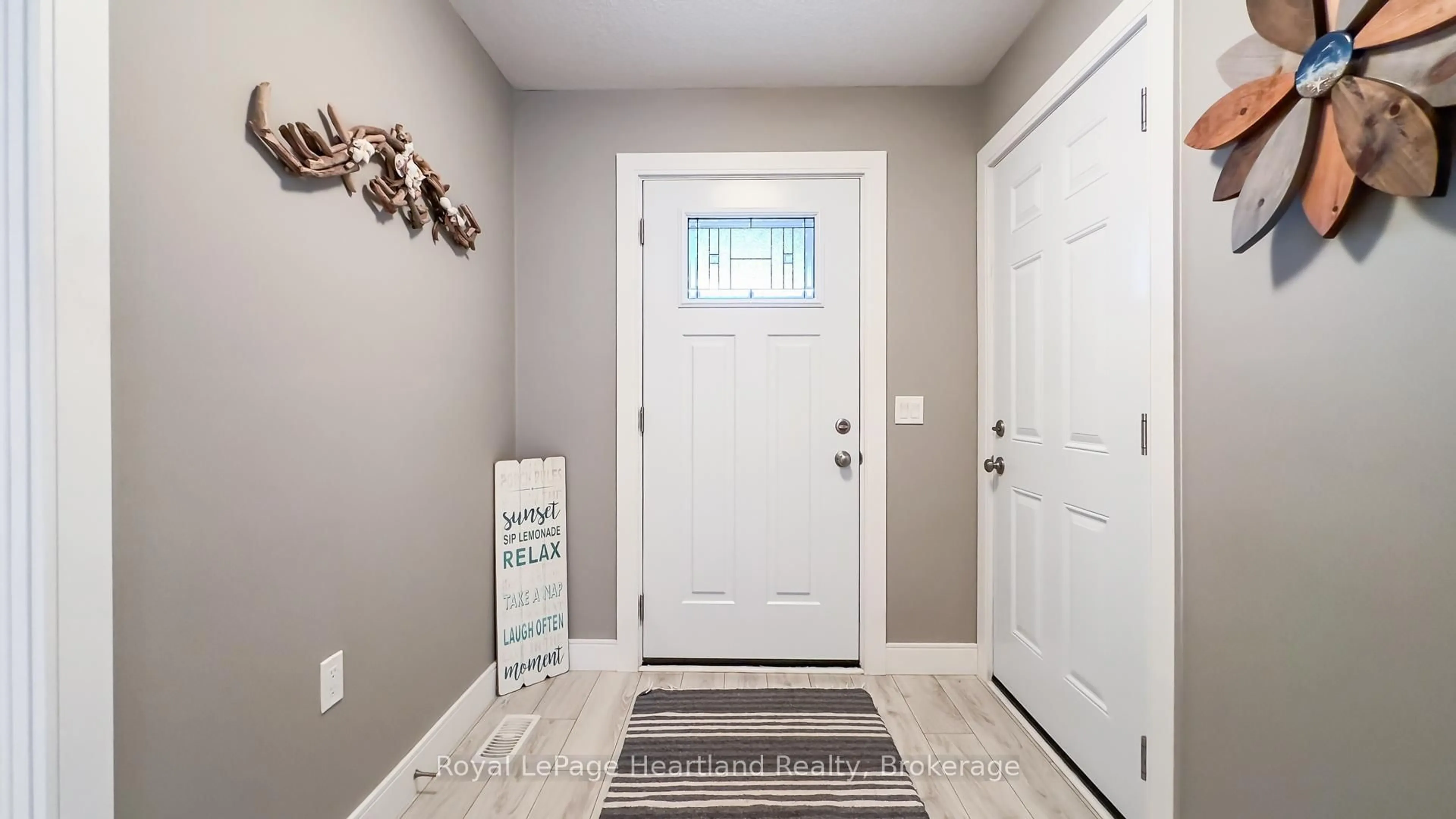 Indoor entryway for 5 WINDWARD Way, Ashfield-Colborne-Wawanosh Ontario N7A 0B2