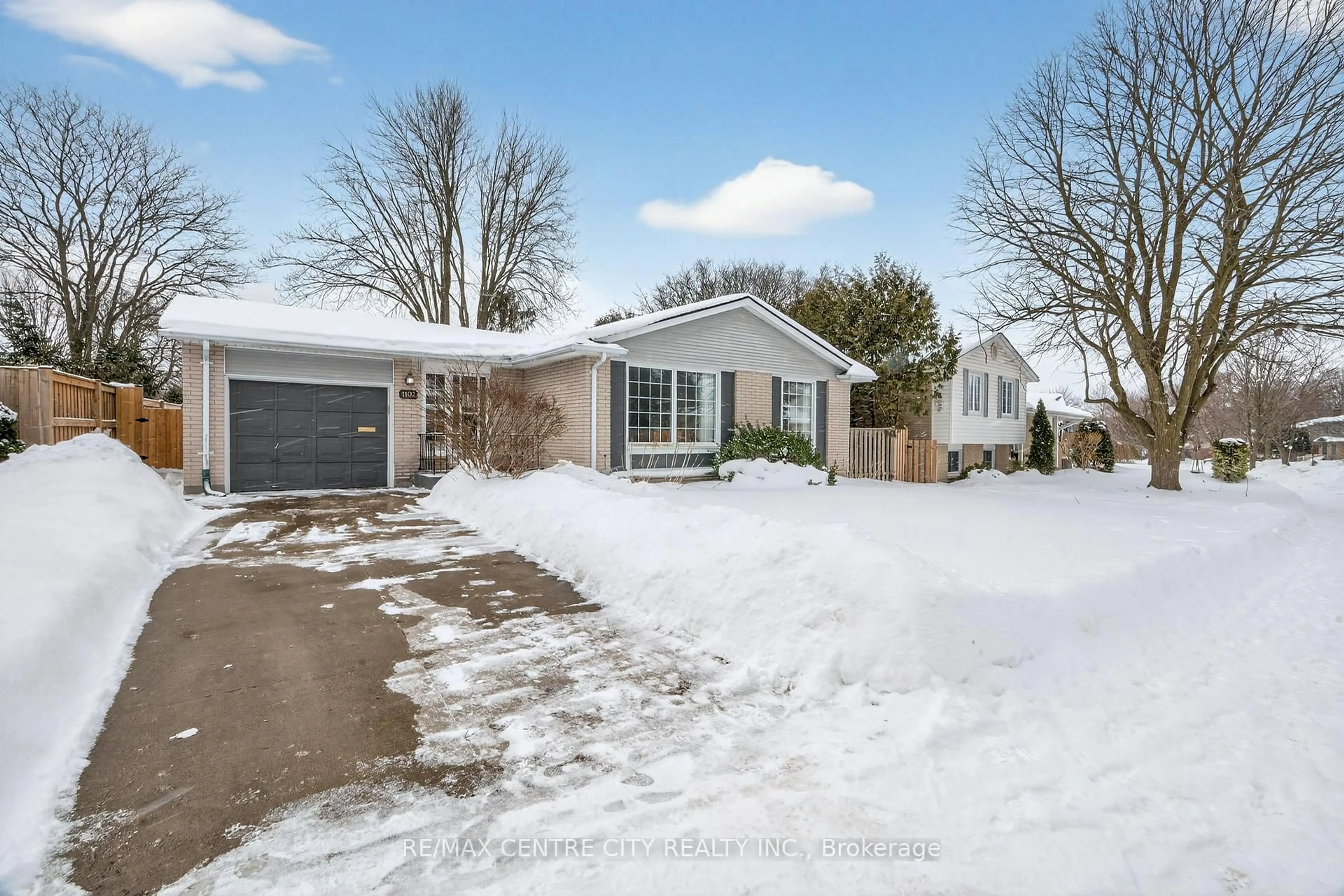 Unknown for 1102 Prince Philip Dr, London North Ontario N6H 4E5