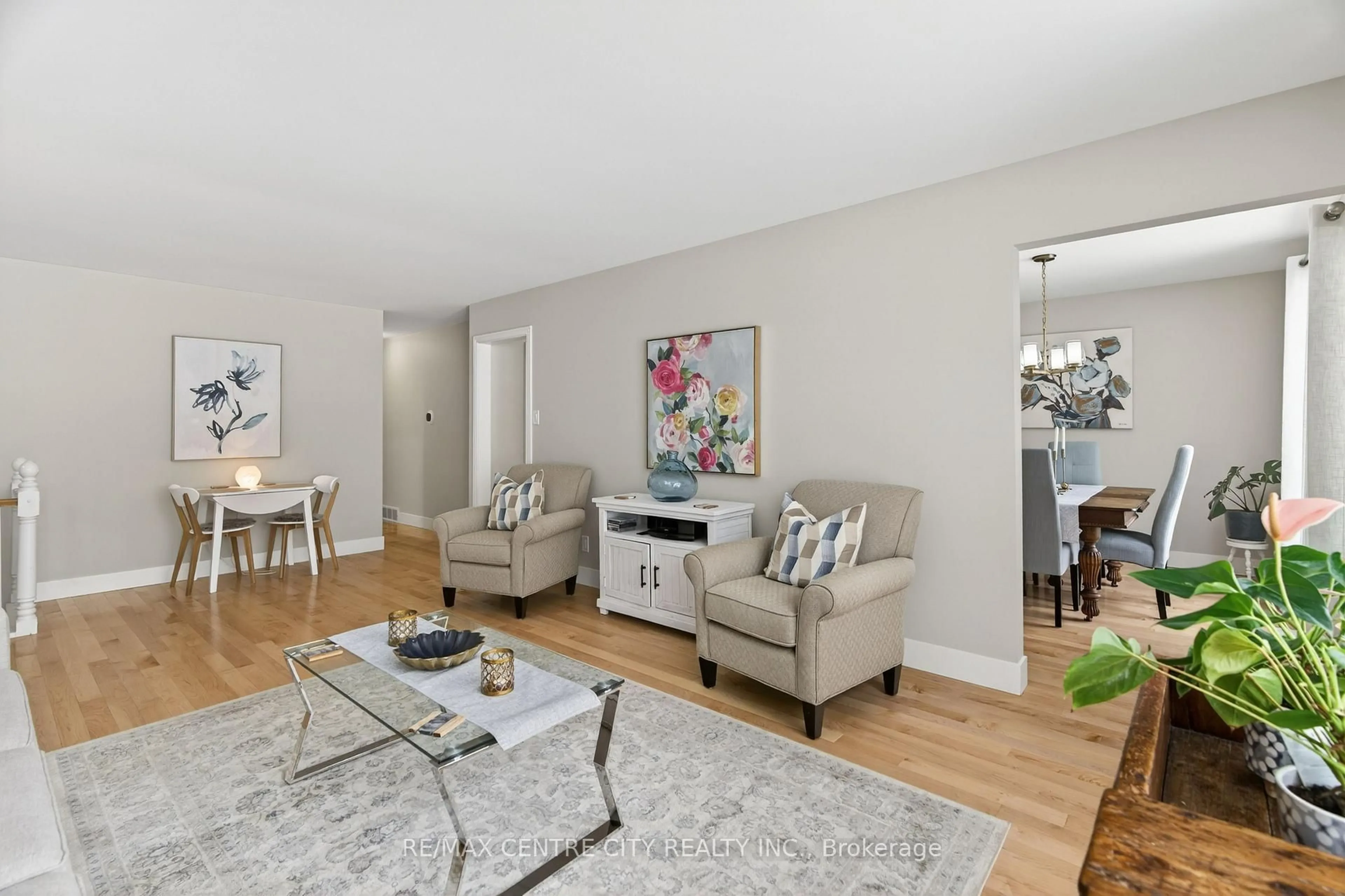 Living room with furniture, unknown for 1102 Prince Philip Dr, London North Ontario N6H 4E5