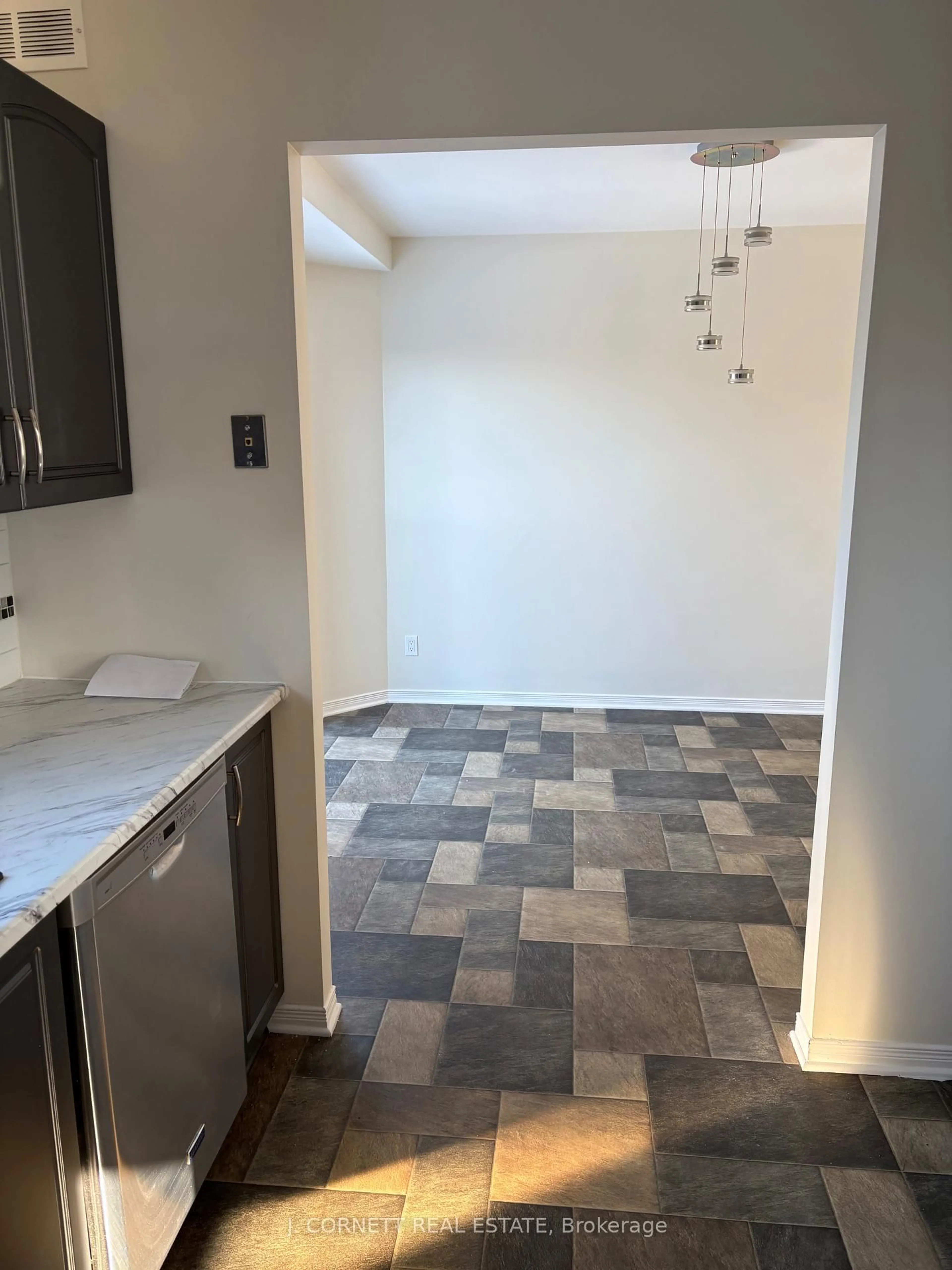 A pic of a room for 2313 Emily Cres, Cornwall Ontario K5H 5B4