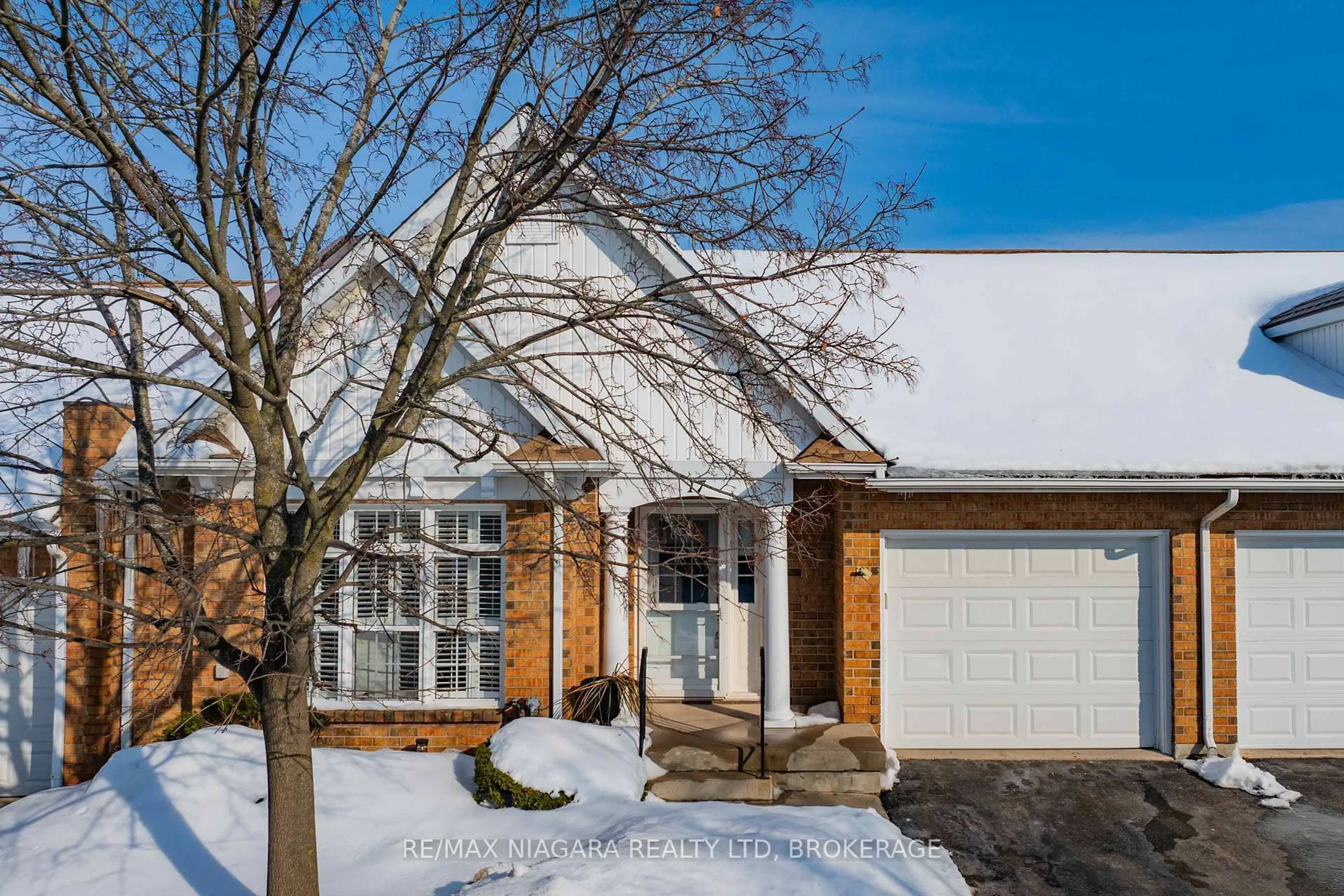 Home with brick exterior material, street for 2684 Mewburn Rd #17, Niagara Falls Ontario L2J 0A9