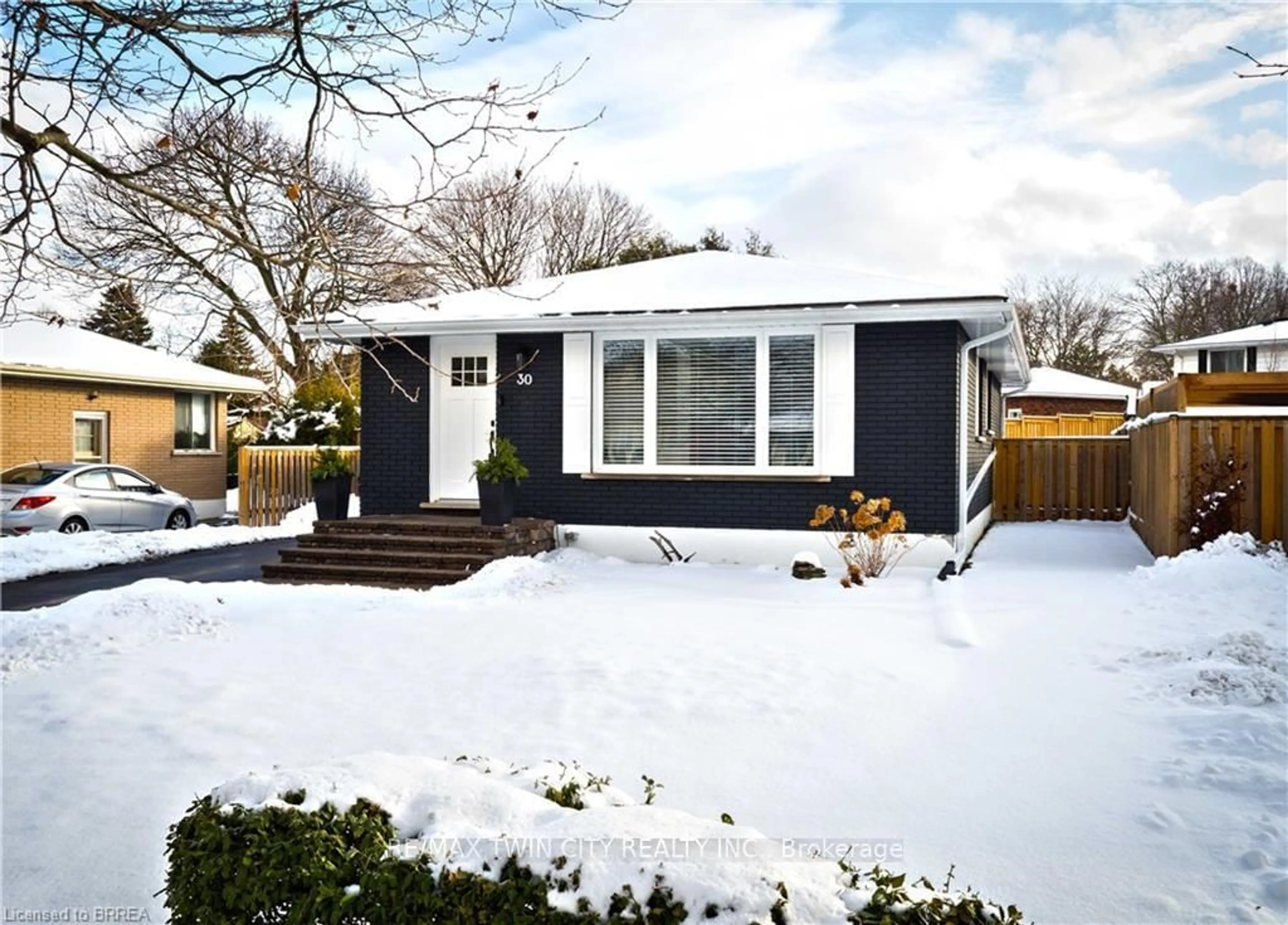 Home with vinyl exterior material, street for 30 Allanton Blvd, Brantford Ontario N3R 3C1