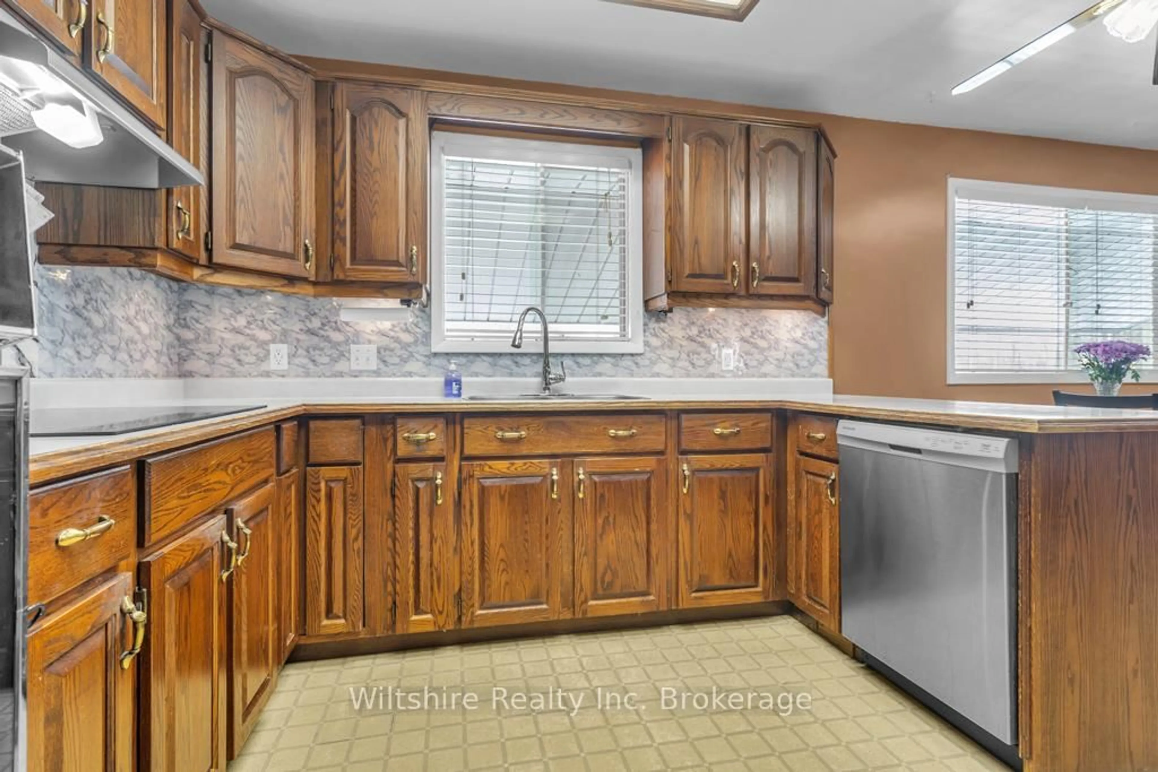 Standard kitchen, ceramic/tile floor for 159 Lisgar Ave, Tillsonburg Ontario N4G 3L5