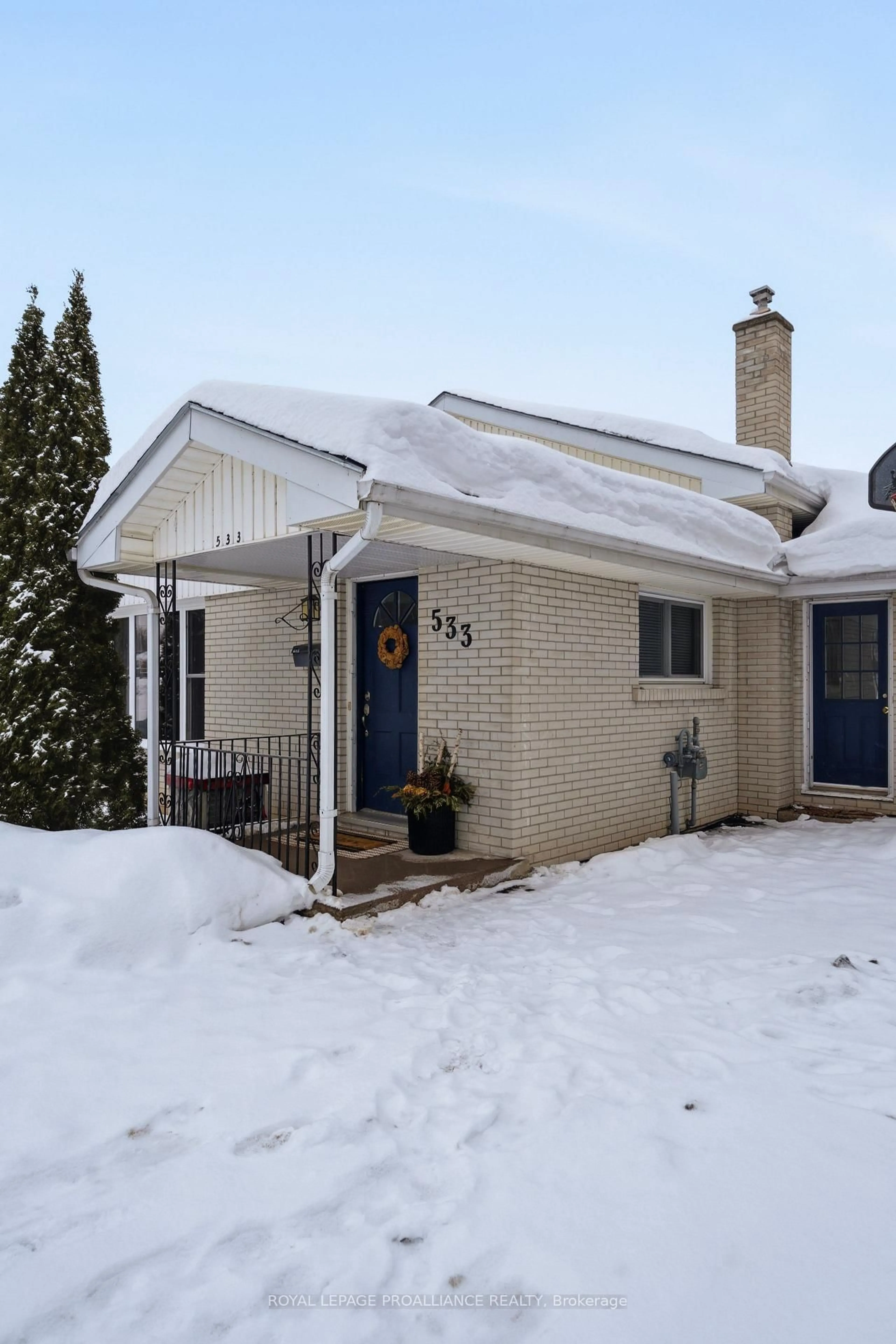 Home with brick exterior material, street for 533 Bridge St, Belleville Ontario K8N 1R7