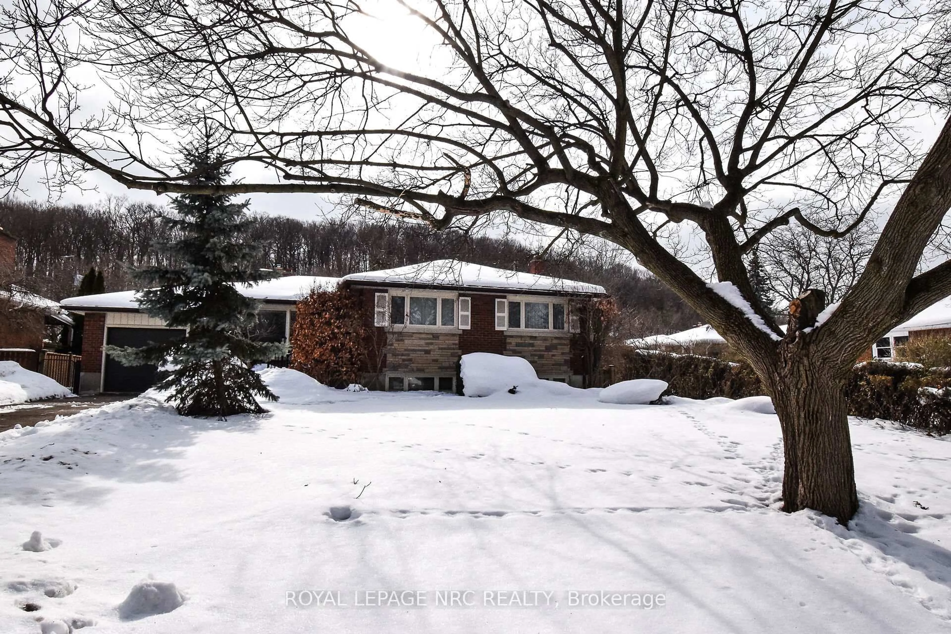 Unknown for 4 Glenbarr Rd, St. Catharines Ontario L2T 1Y1