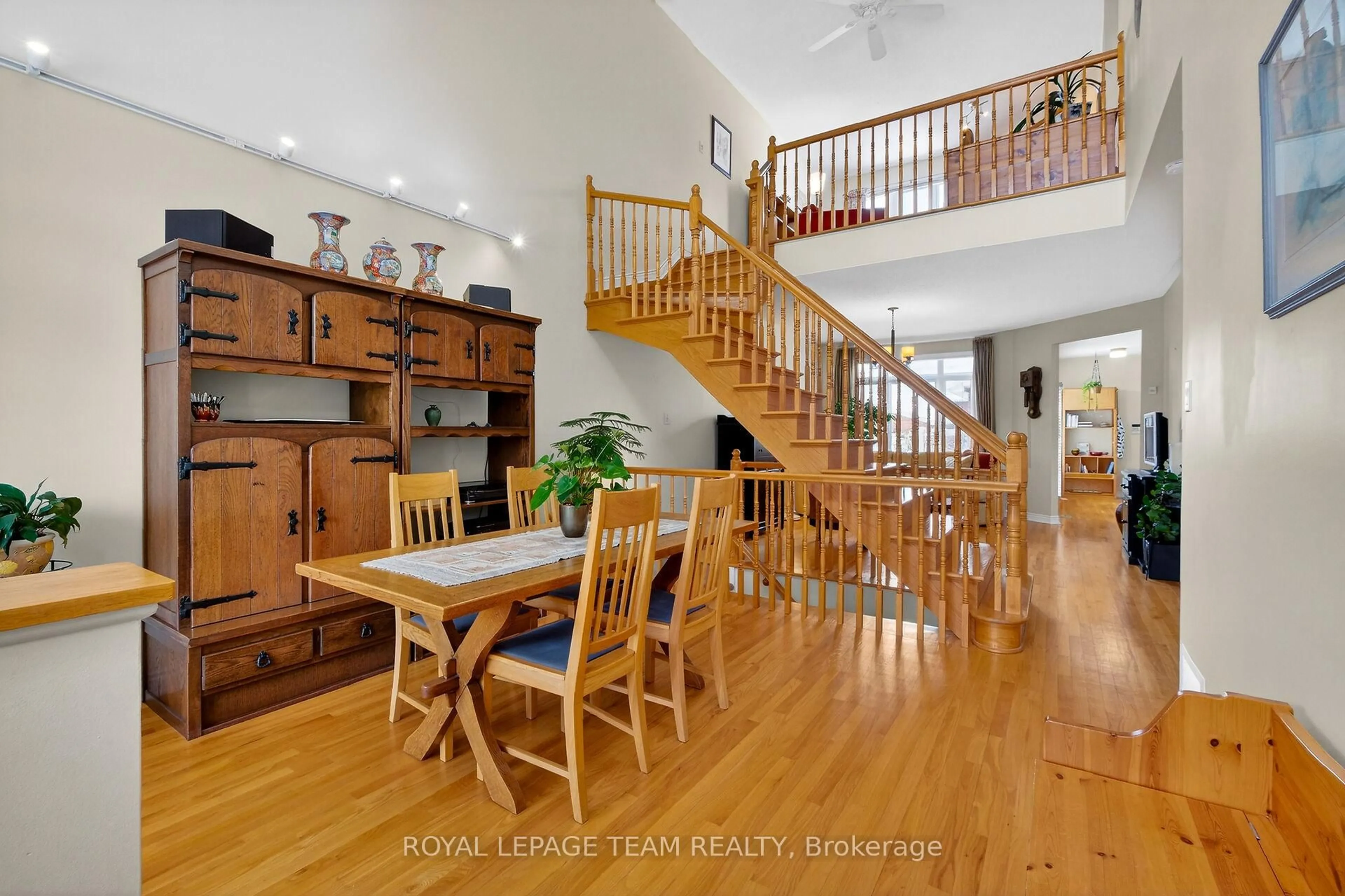 Unknown for 52 Great Oak Private, Ottawa Ontario K1G 6P8