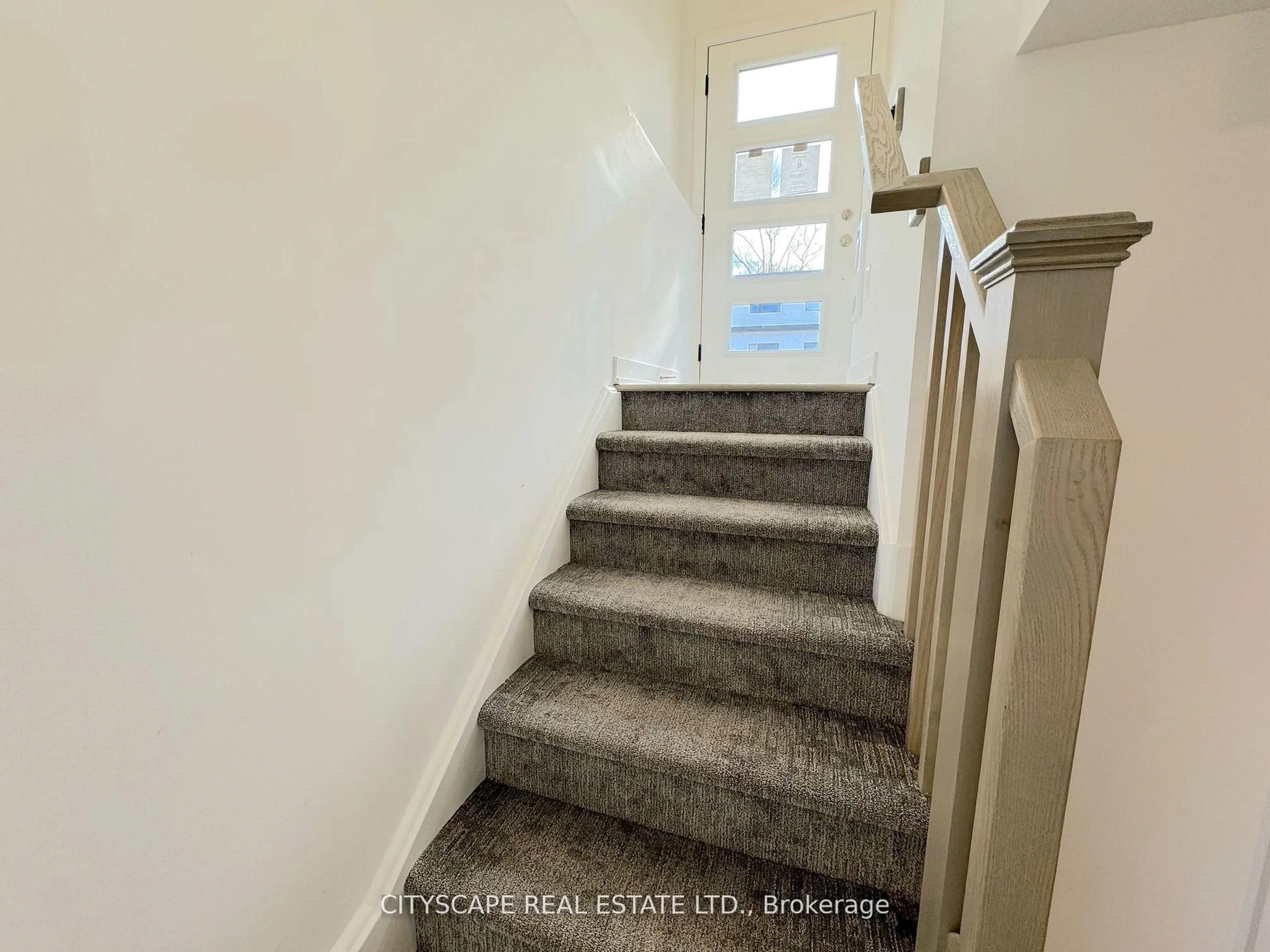 Stairs for 4263 Fourth Ave #612, Niagara Falls Ontario L2E 0C2