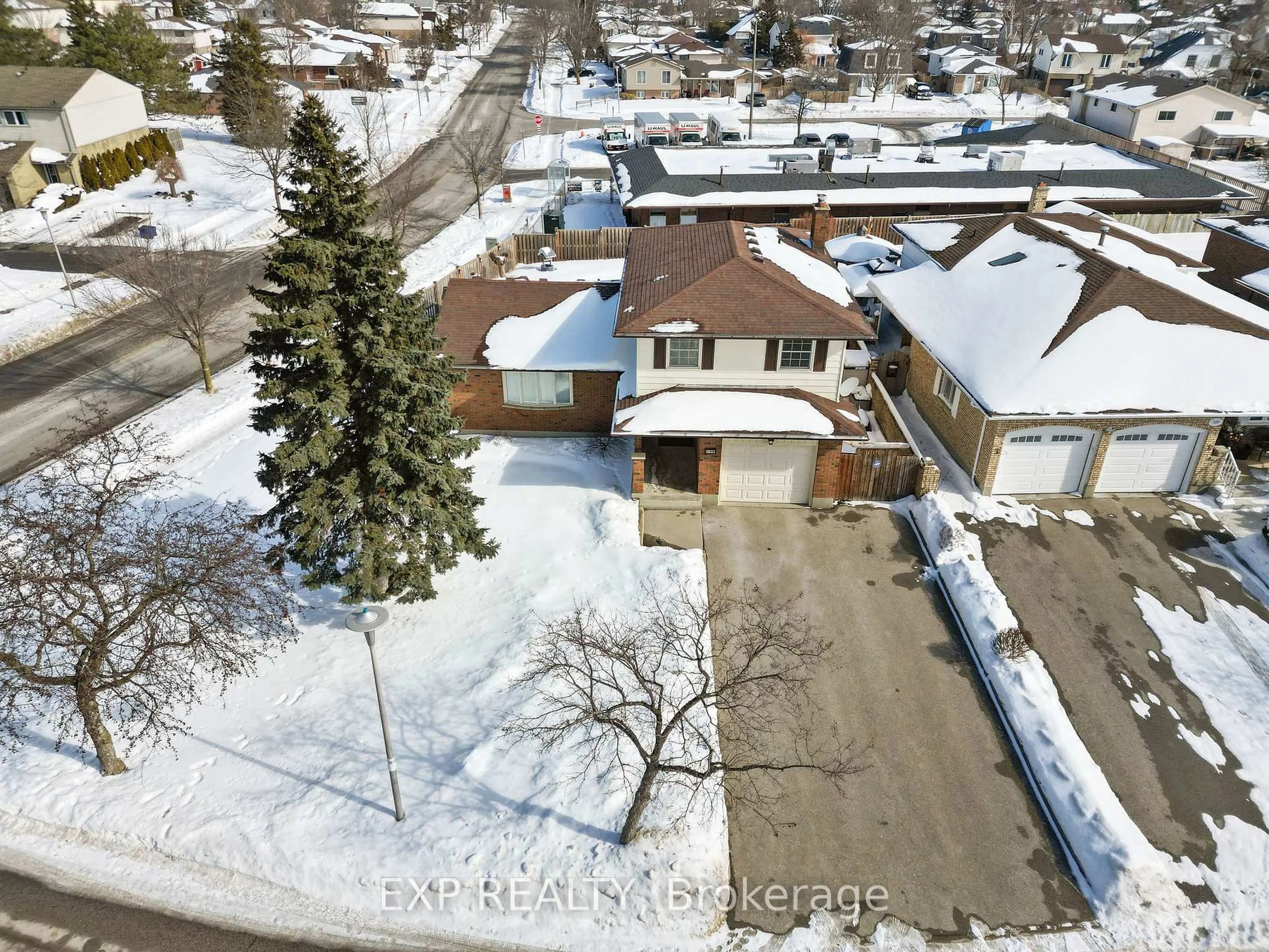 A pic from outside/outdoor area/front of a property/back of a property/a pic from drone, street for 111 Roundhill Crt, London South Ontario N5Z 4N3